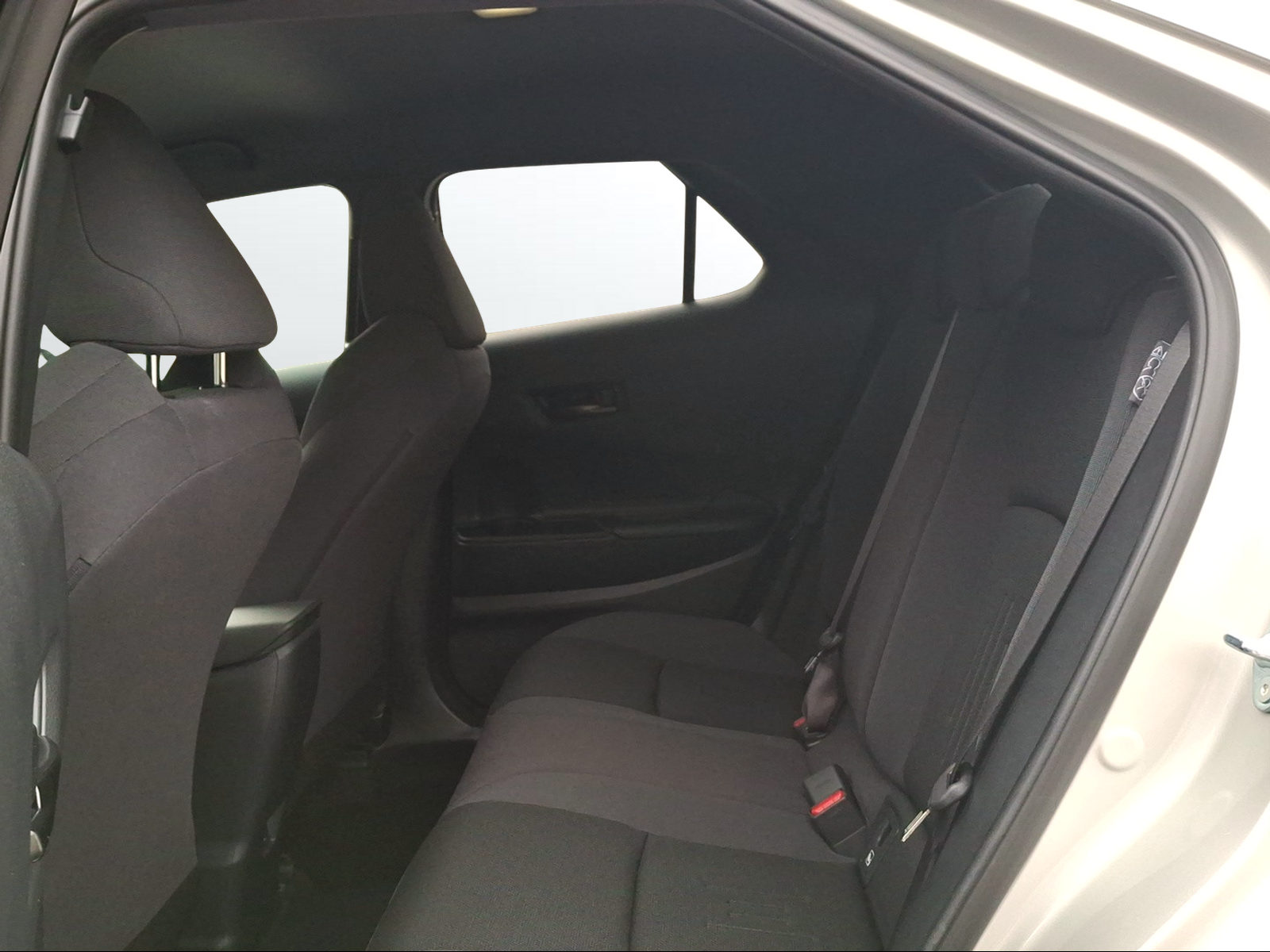 TOYOTA C-HR 2.0 PHEV CVT Swiss Edition - 12