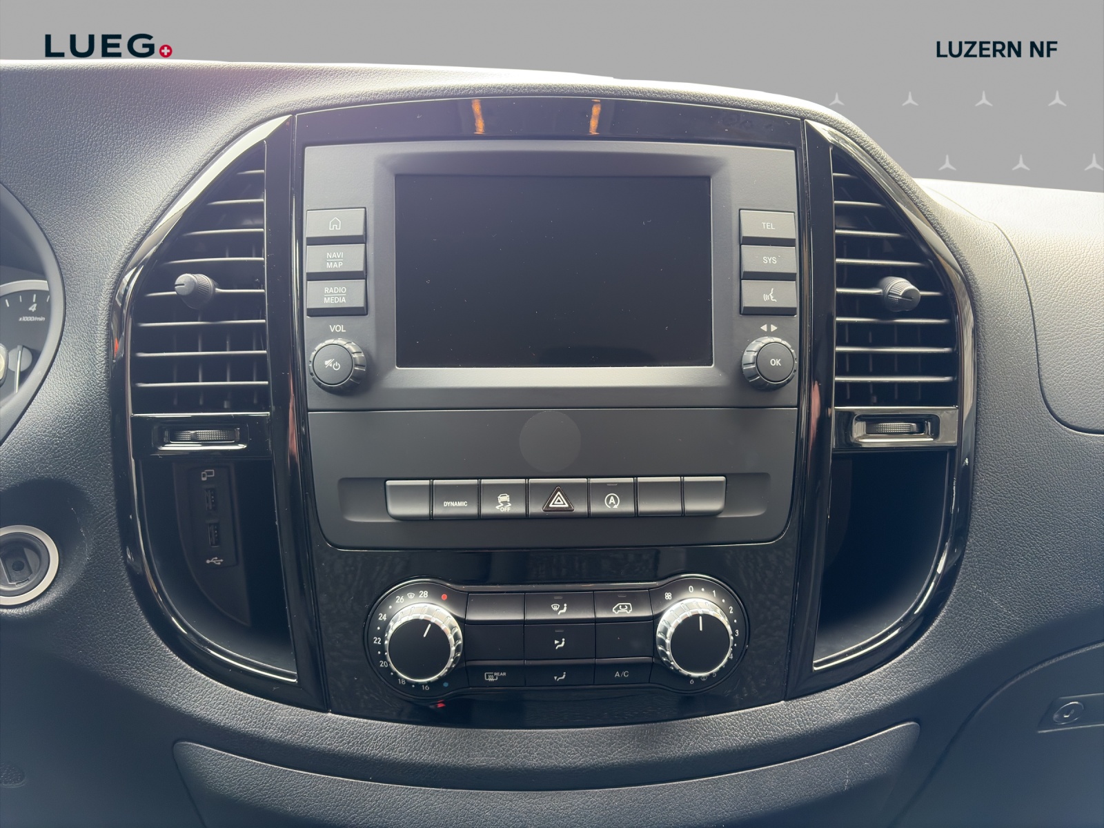 MERCEDES-BENZ Vito 116 CDI Lang Select Tourer 4Matic 9G-Tronic - 16