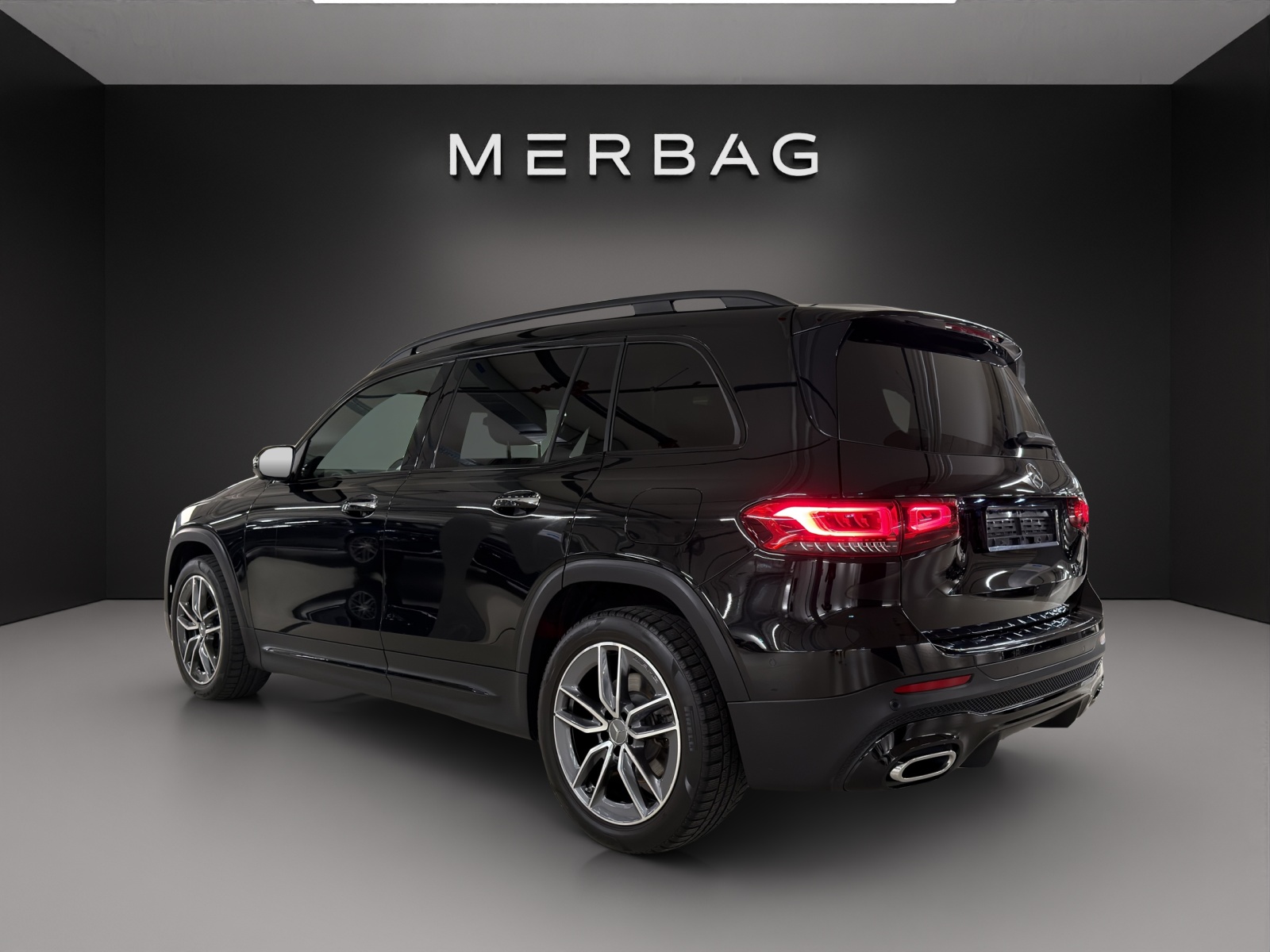 MERCEDES-BENZ GLB 220 d 4Matic AMG Line 8G-Tronic - 4