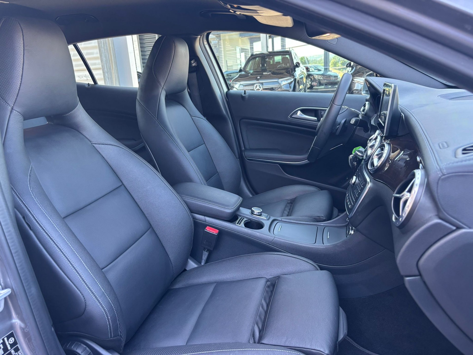 MERCEDES-BENZ GLA 200d Urban 4Matic - 9