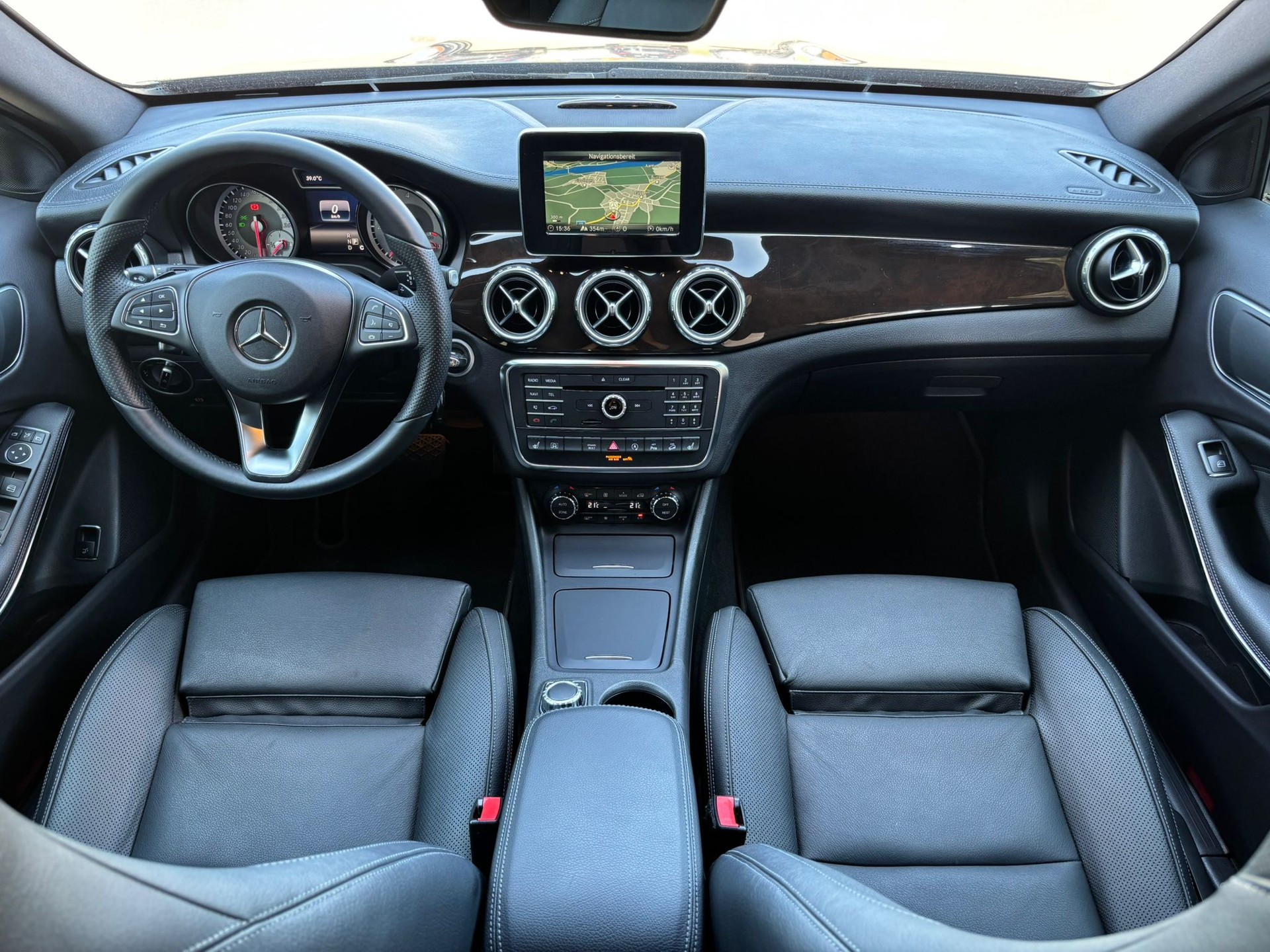 MERCEDES-BENZ GLA 200d Urban 4Matic - 8