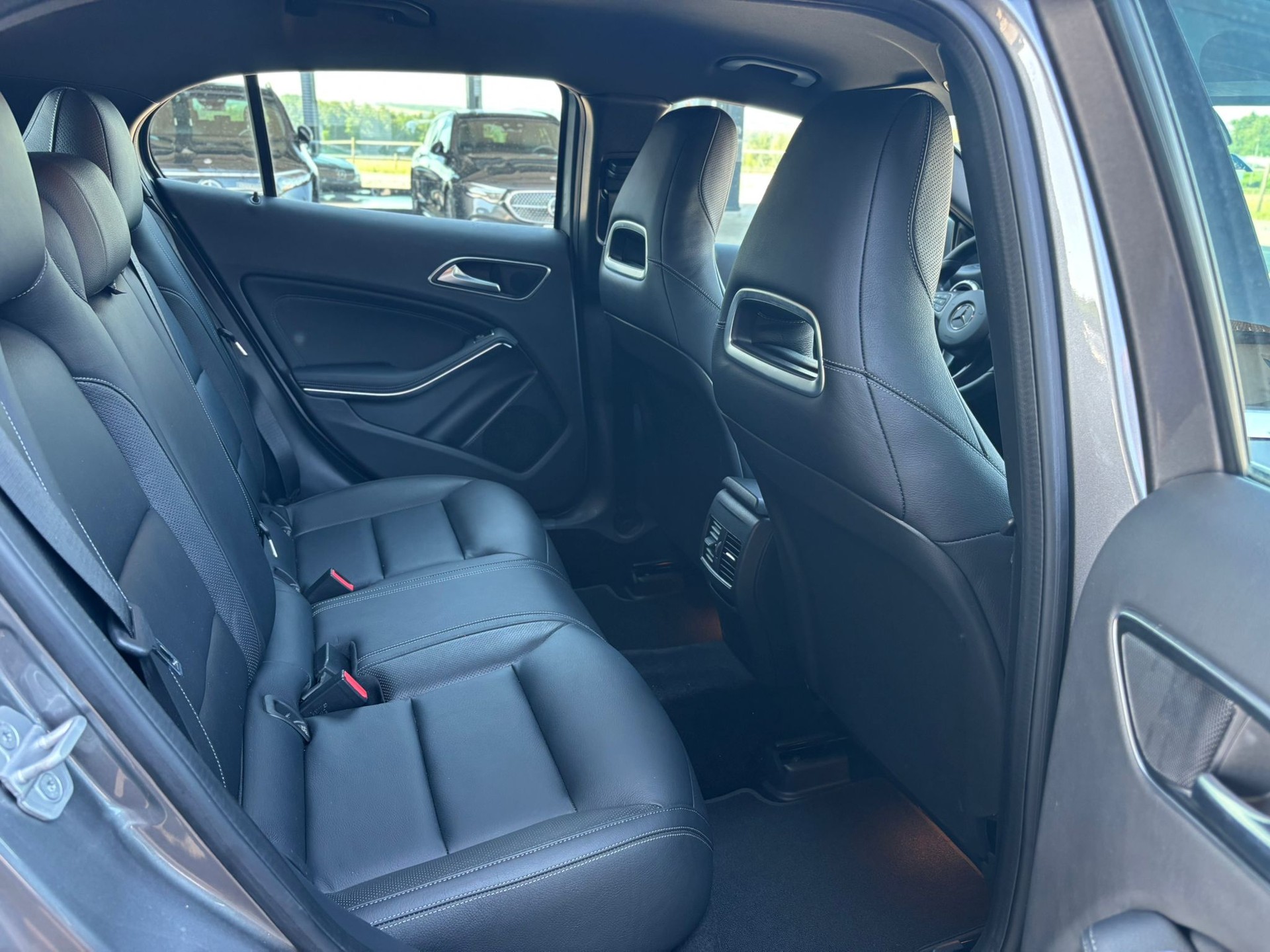 MERCEDES-BENZ GLA 200d Urban 4Matic - 10