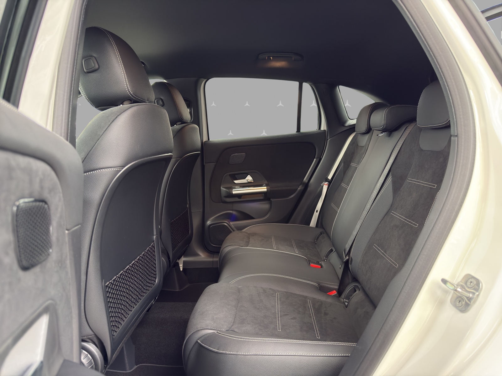 MERCEDES-BENZ GLA 220d 4Matic 8G-DCTSwiss Star - 14