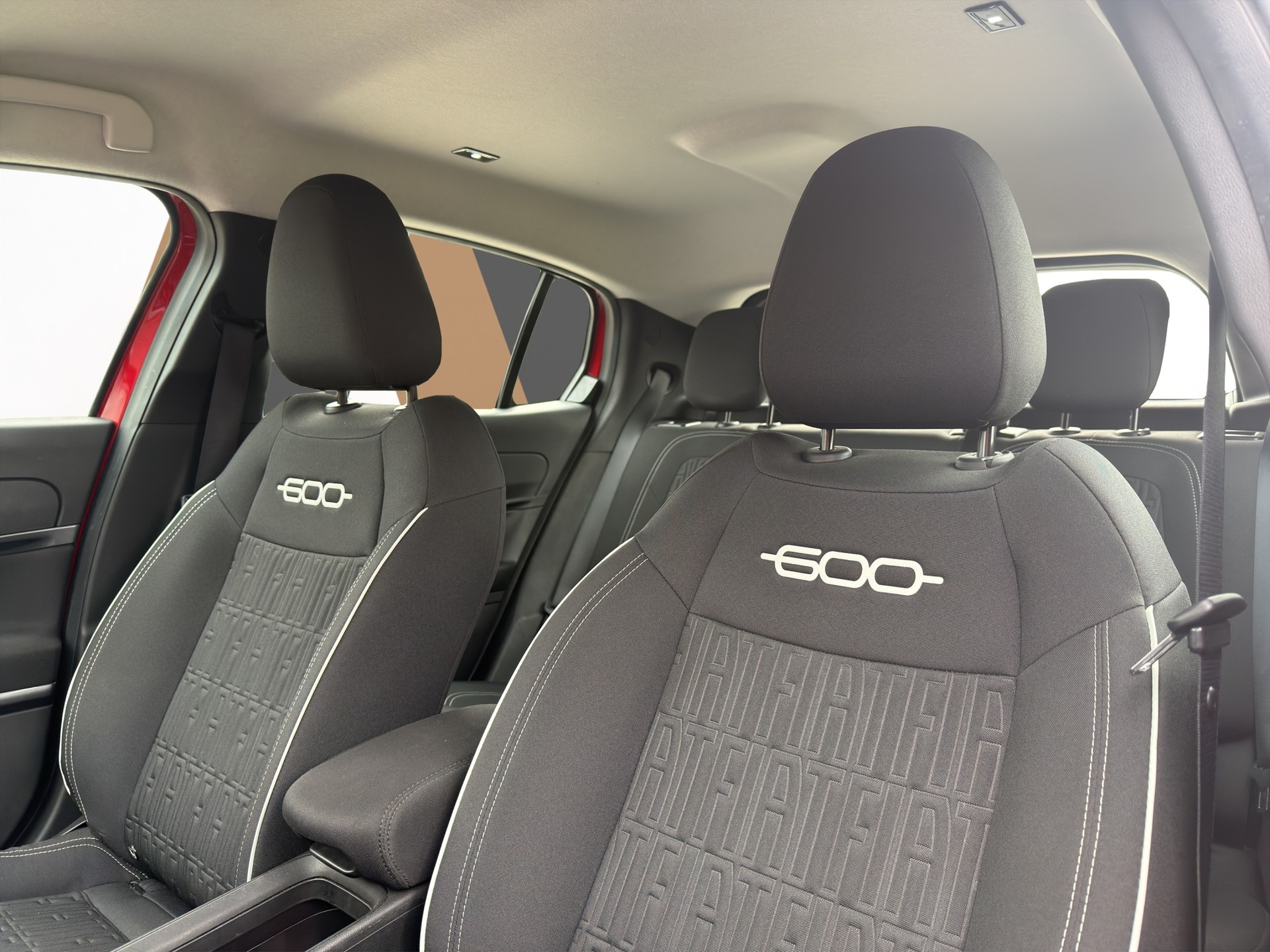 FIAT 600 1.2 Hybrid 145 Cult - 20