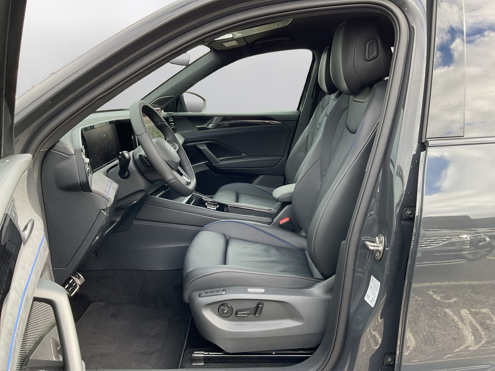 VW Tiguan 2.0 TSI DSG R-Line 4Motion - 10