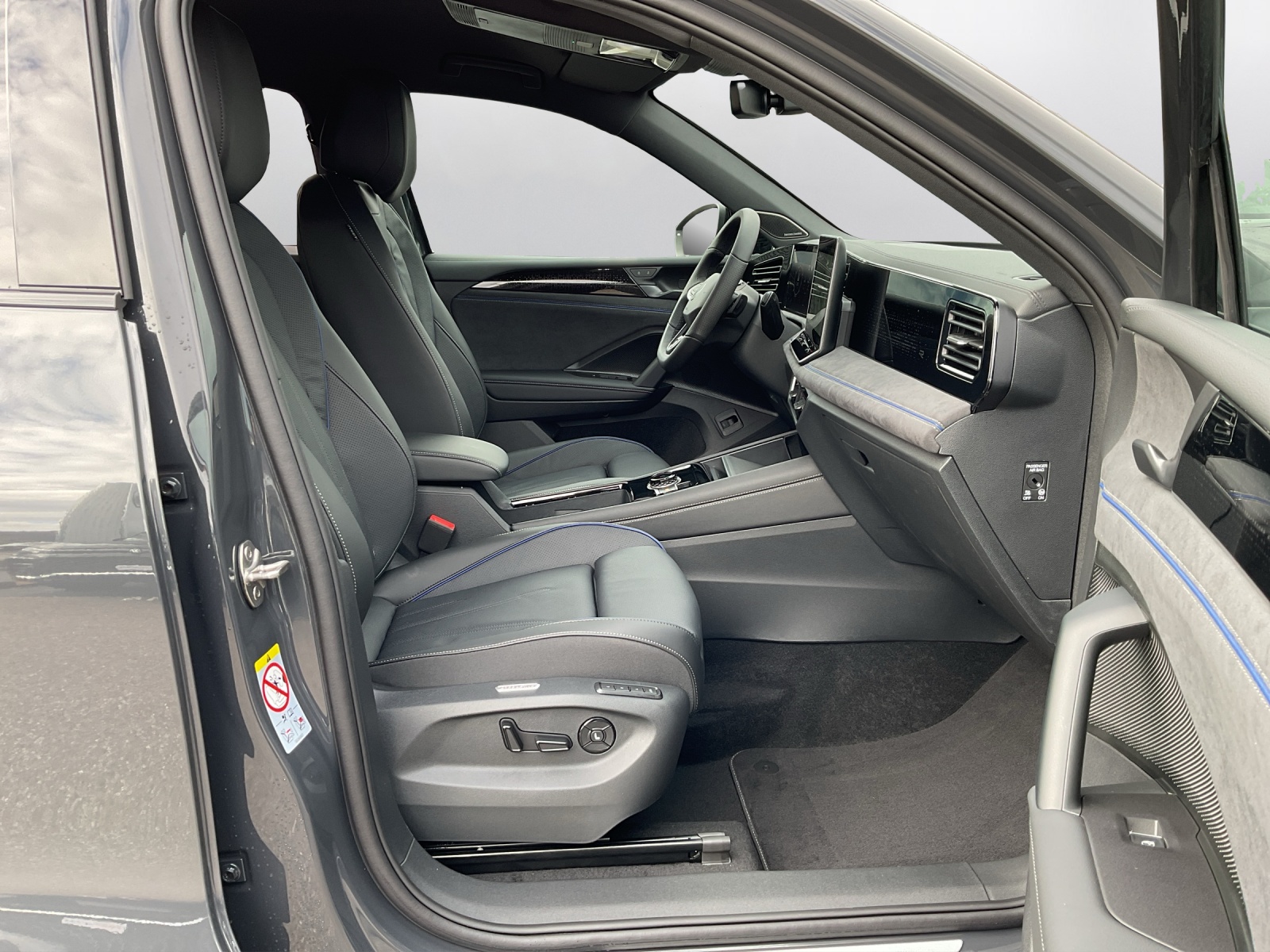 VW Tiguan 2.0 TSI DSG R-Line 4Motion - 14