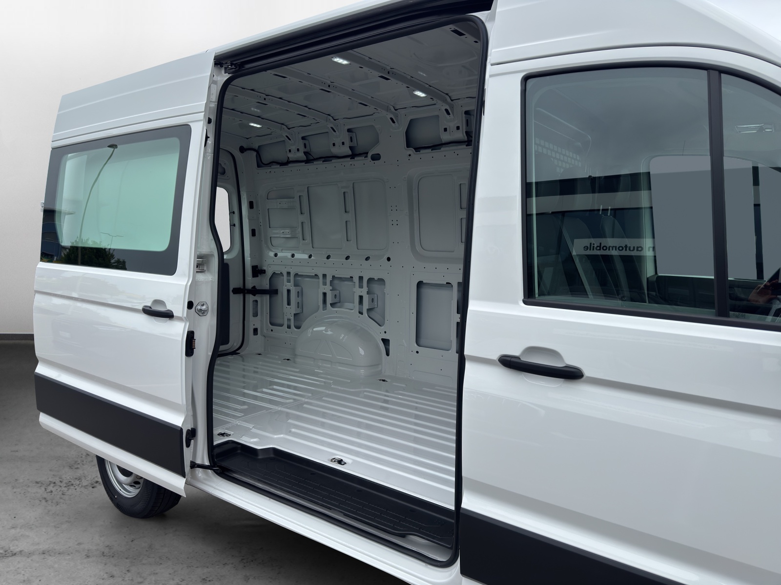 VW Crafter 35 Kastenwagen Entry RS 3640 mm - 11