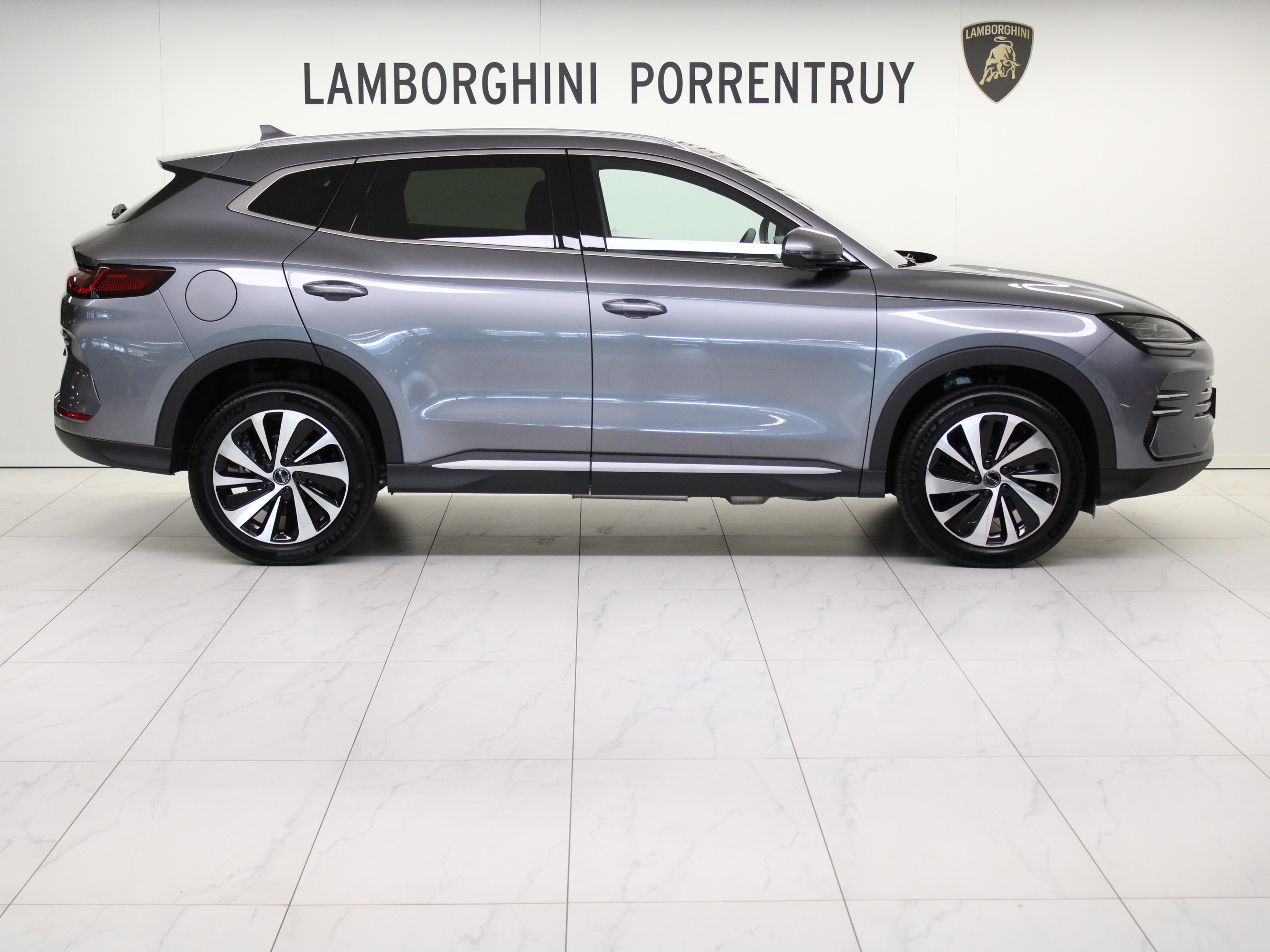 Seal U DM-i Design AWD thumbnail n°1