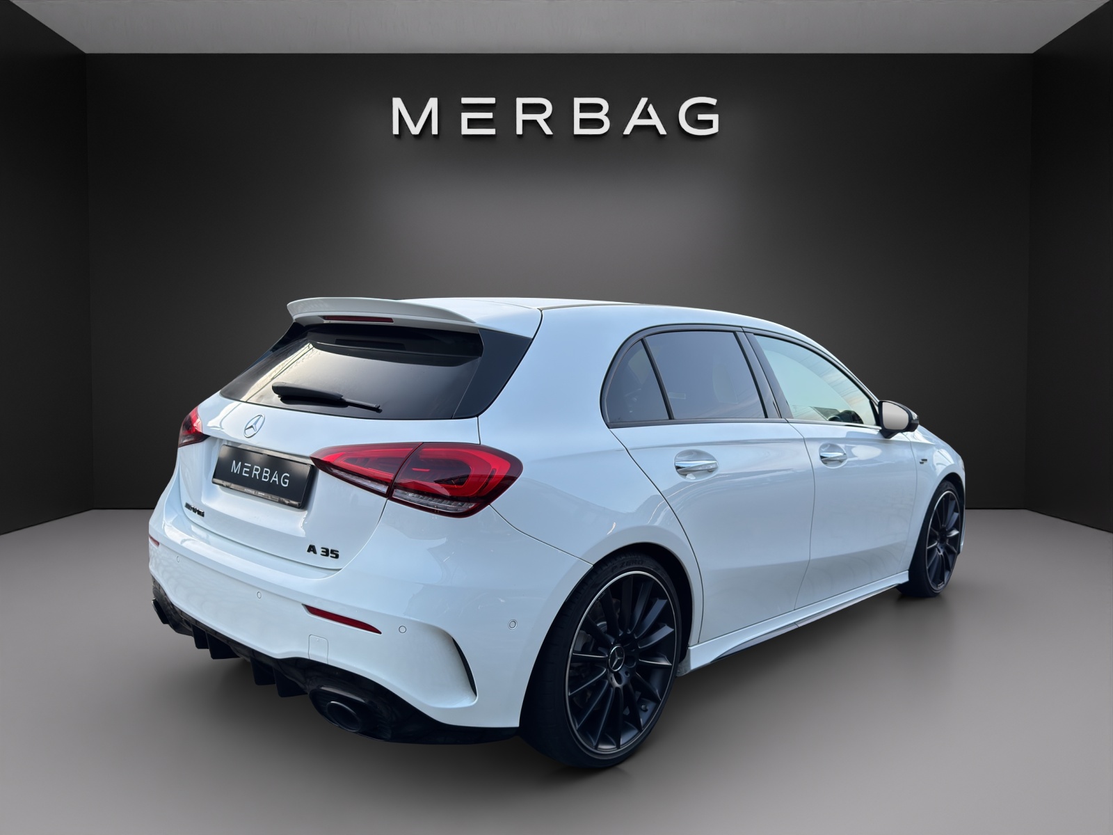 MERCEDES-BENZ A 35 AMG 4Matic - 5