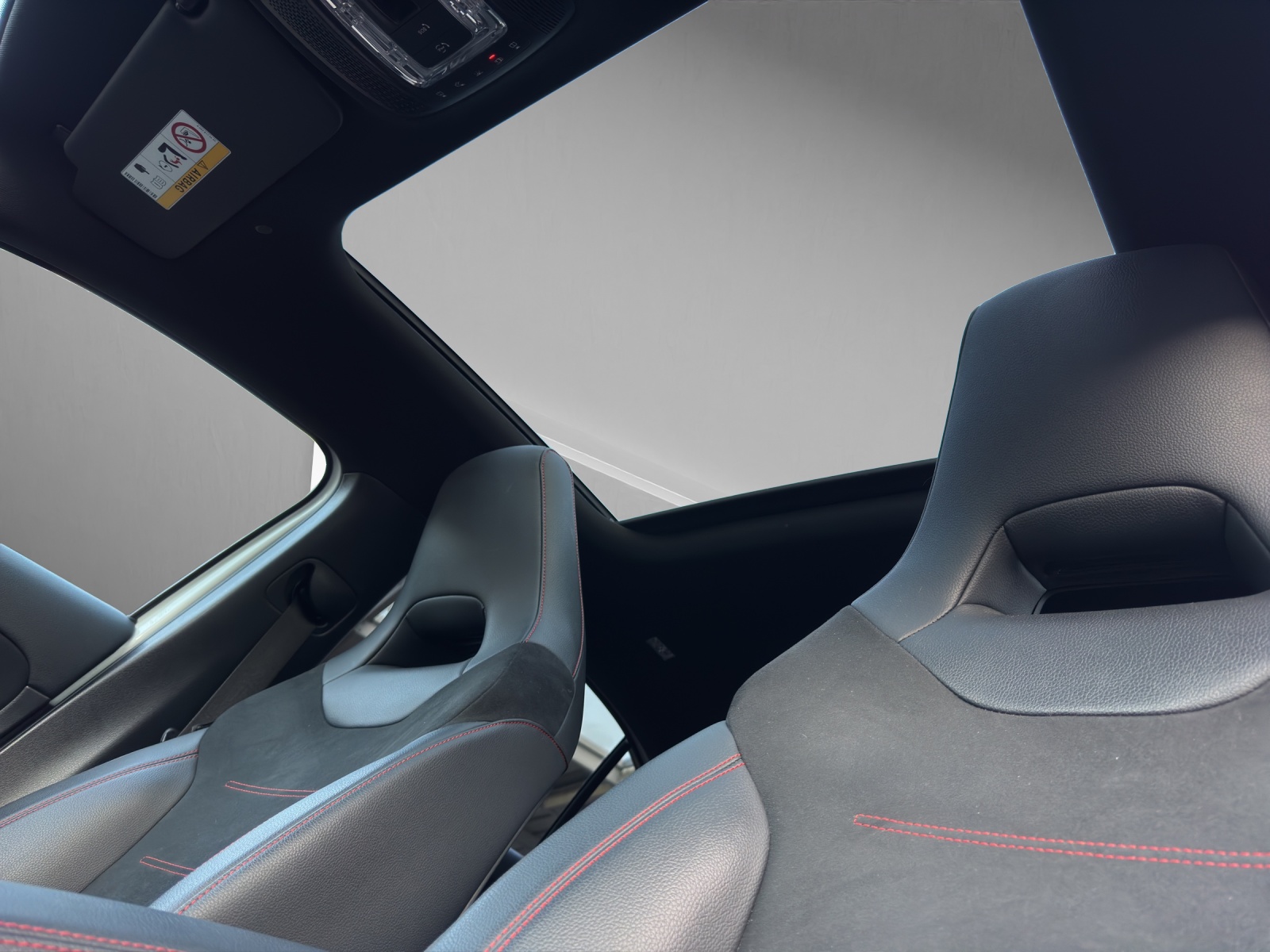 MERCEDES-BENZ A 35 AMG 4Matic - 14