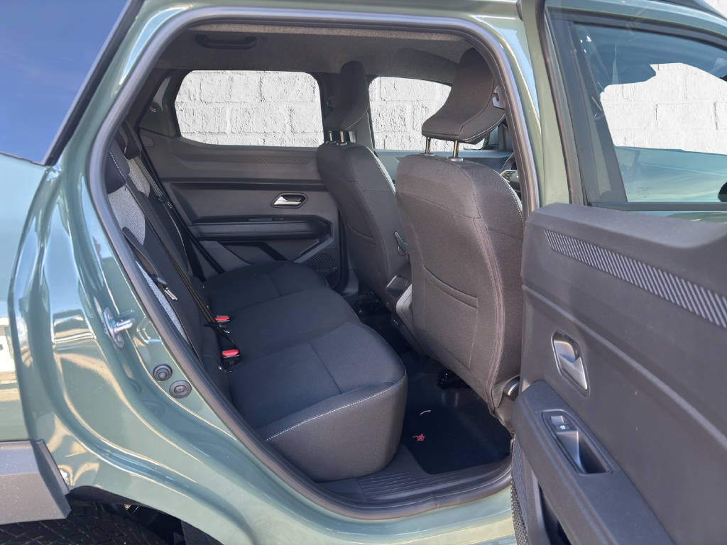 DACIA Duster 1.2 Hybrid Journey 4WD - 11
