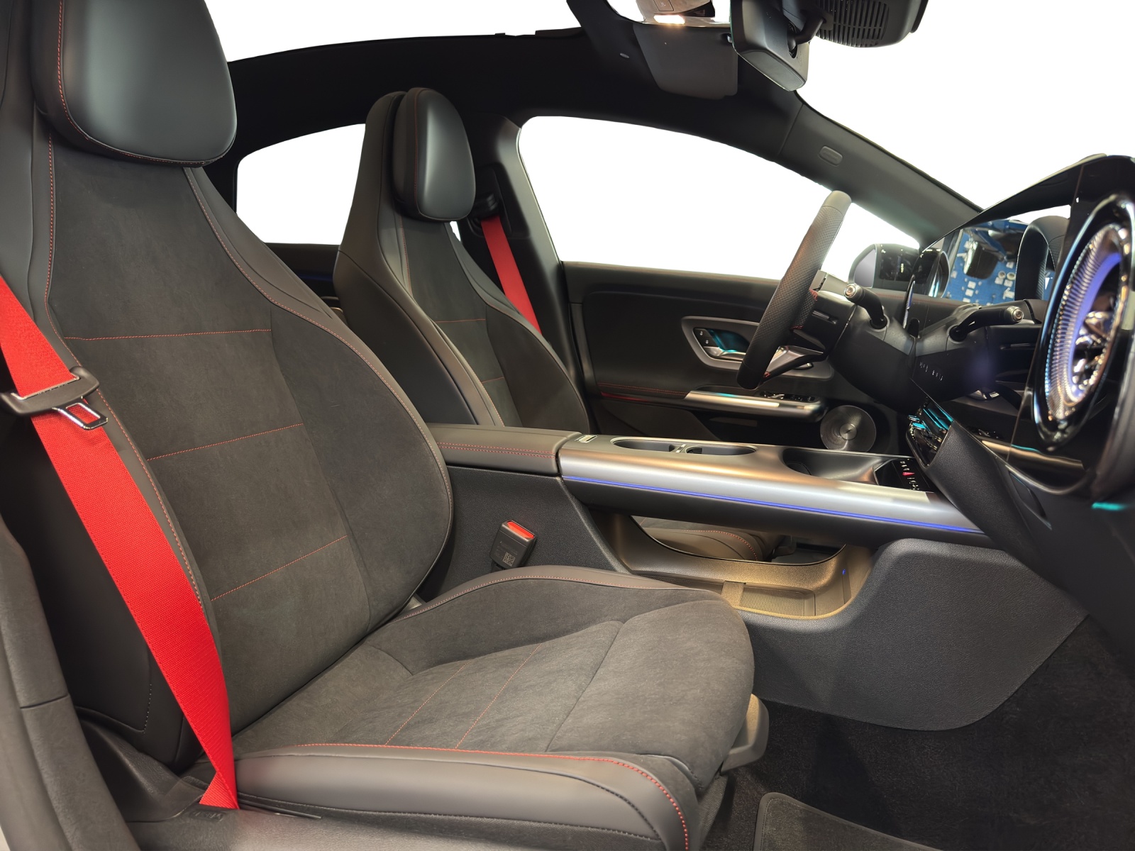 MERCEDES-BENZ CLA 220 8G-DCT 4Matic - 17