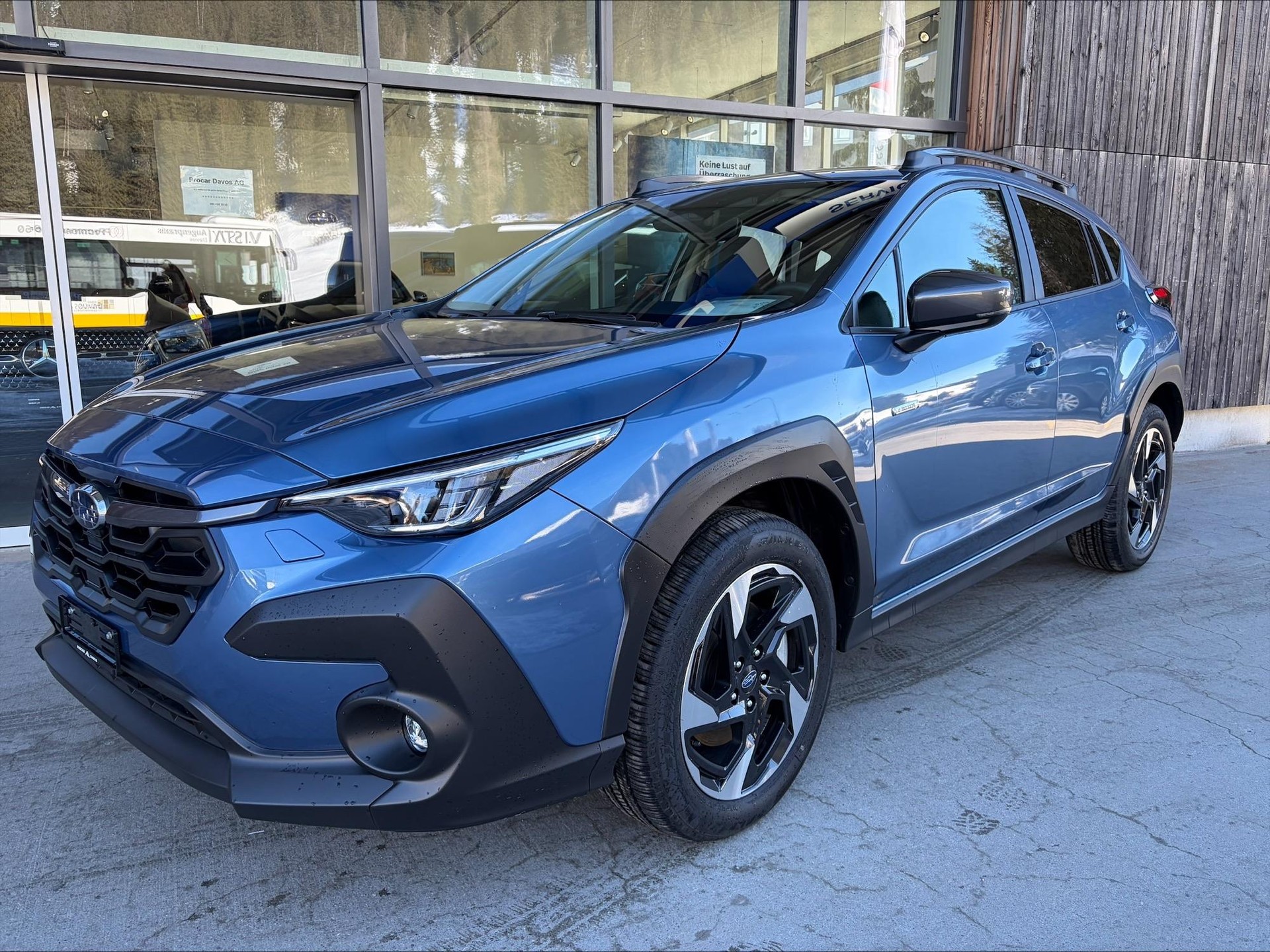 SUBARU Crosstrek 2.0i e-Boxer Swiss Plus - 2