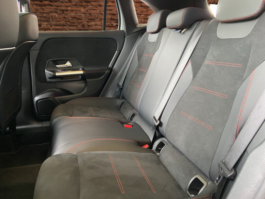 MERCEDES-BENZ GLA 250 e 8G-DCT - 14