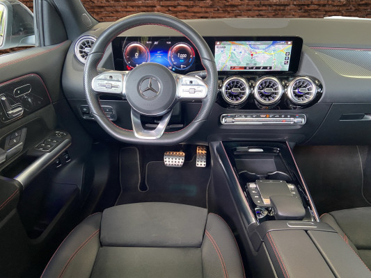 MERCEDES-BENZ GLA 250 e 8G-DCT - 10