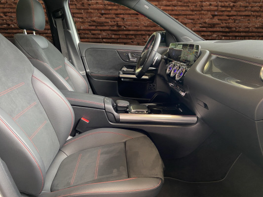 MERCEDES-BENZ GLA 250 e 8G-DCT - 12