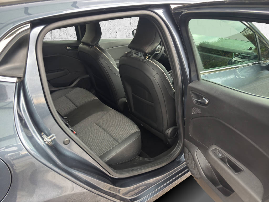 RENAULT Clio INTENS E-TECH 140 - 11