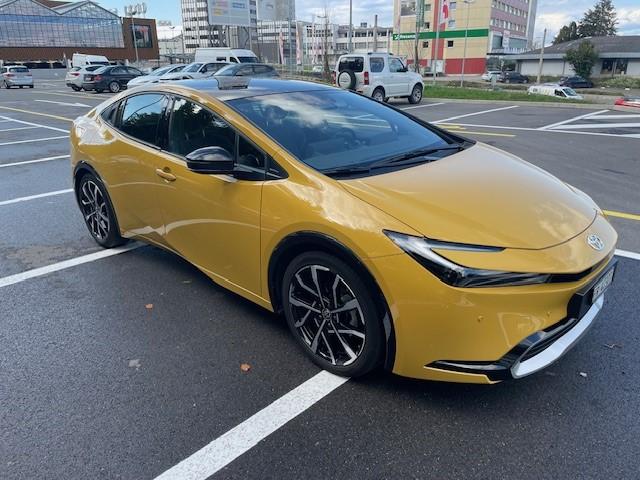 TOYOTA Prius 2.0 Plug-In-Hybrid Style - 2