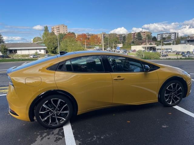 TOYOTA Prius 2.0 Plug-In-Hybrid Style - 9