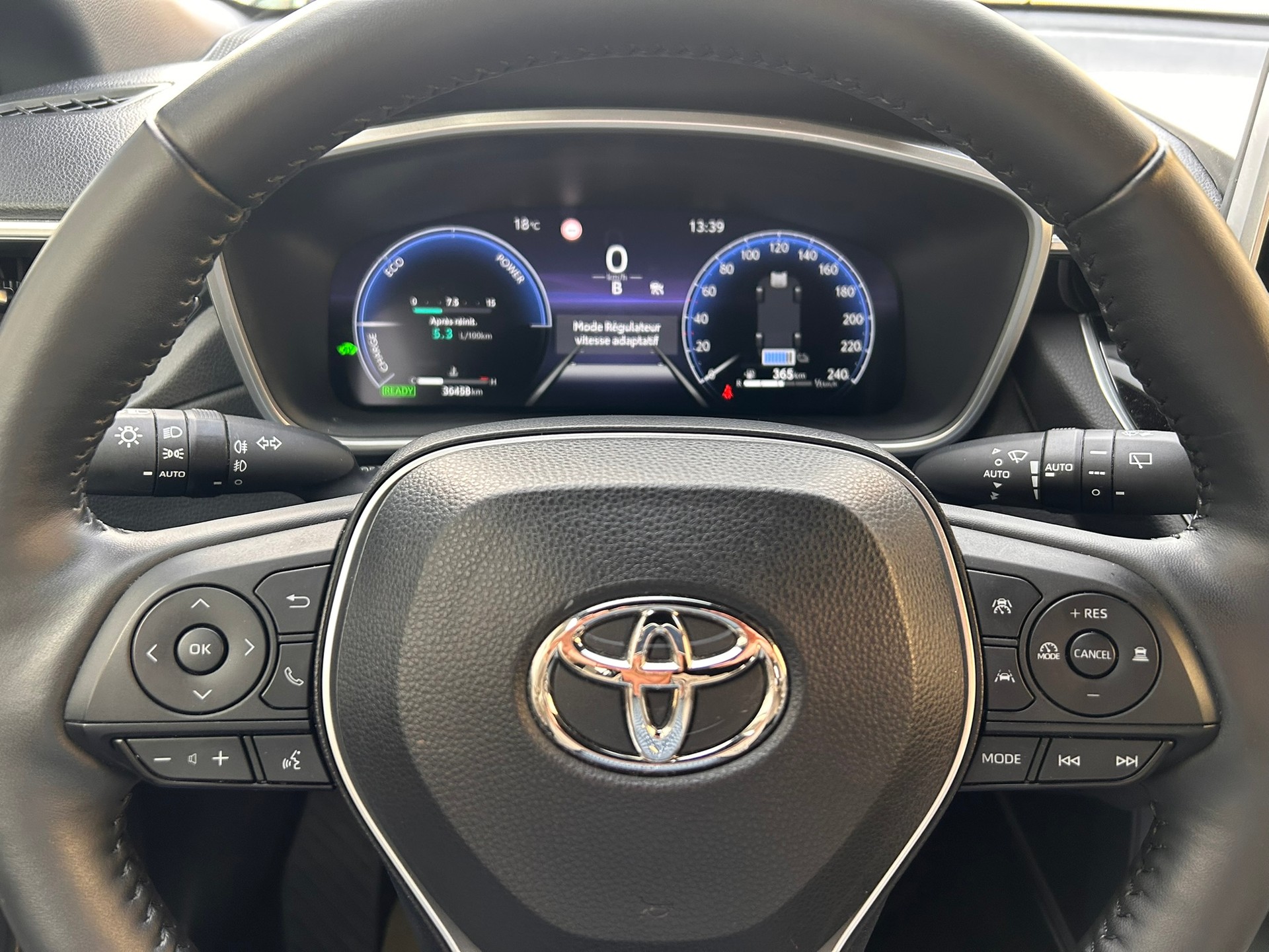 TOYOTA Corolla Cross 2.0 4WD Trend e-CVT - 10