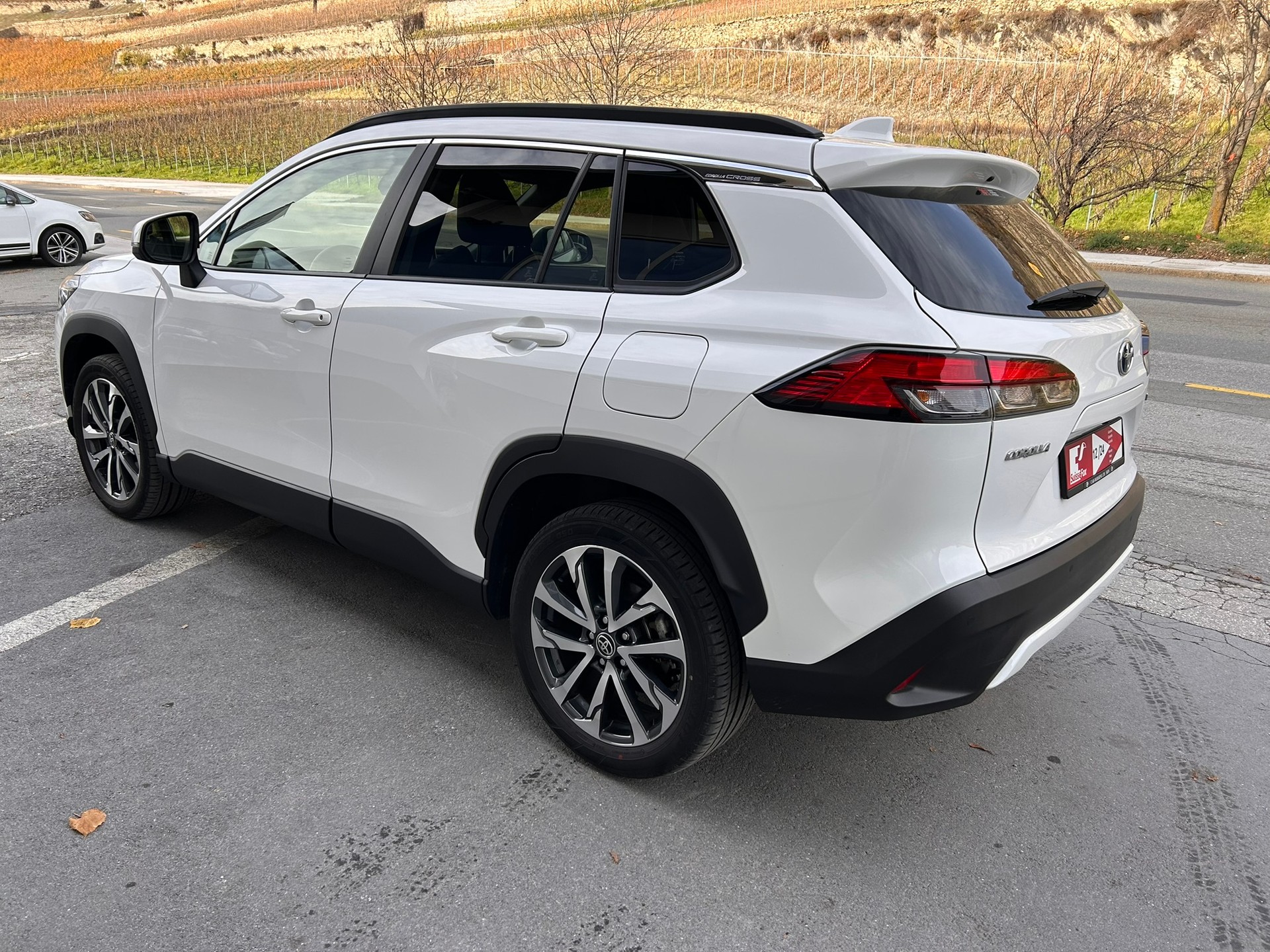 TOYOTA Corolla Cross 2.0 4WD Trend e-CVT - 3