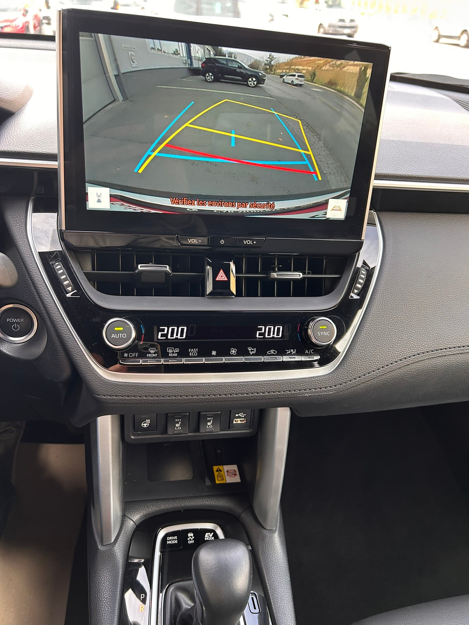 TOYOTA Corolla Cross 2.0 4WD Trend e-CVT - 11