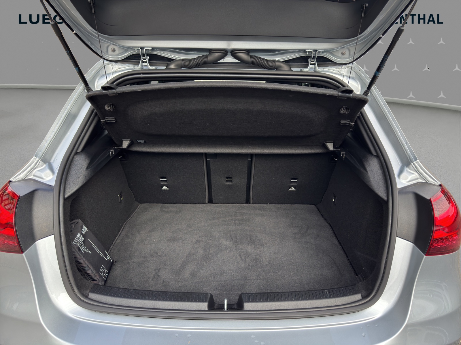 MERCEDES-BENZ A 250 4Matic 8G-DCT - 18