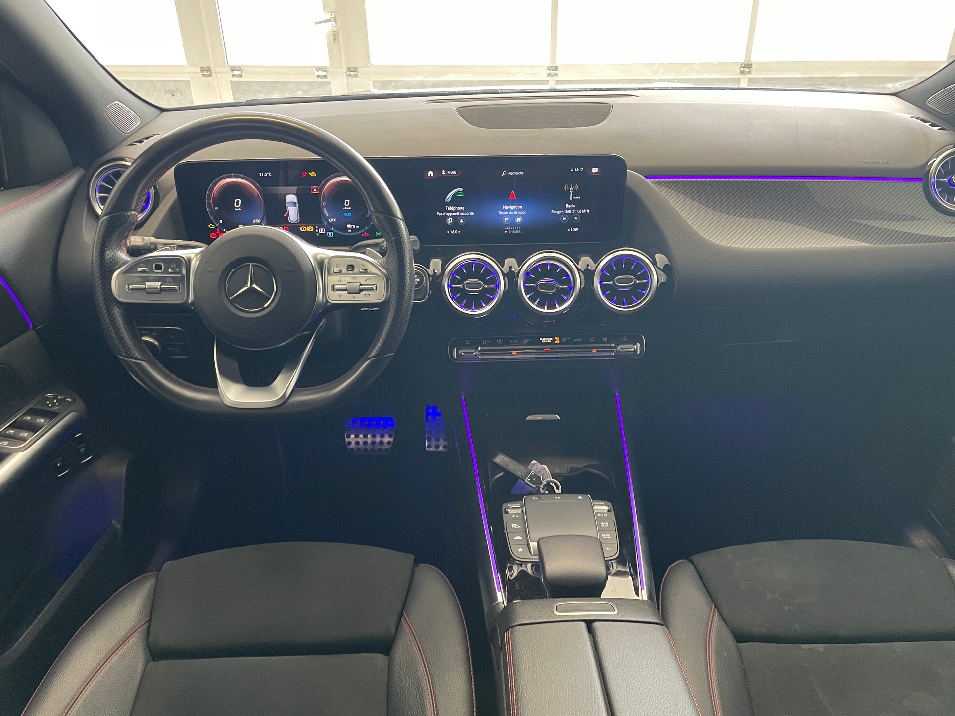 MERCEDES-BENZ GLA 250e AMG Line 8G-DCT - 12