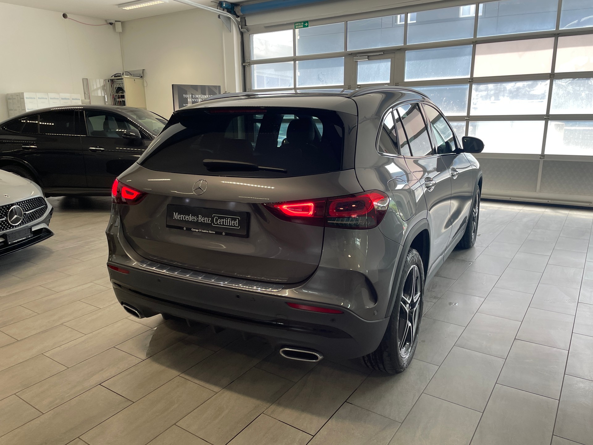 MERCEDES-BENZ GLA 250e AMG Line 8G-DCT - 6