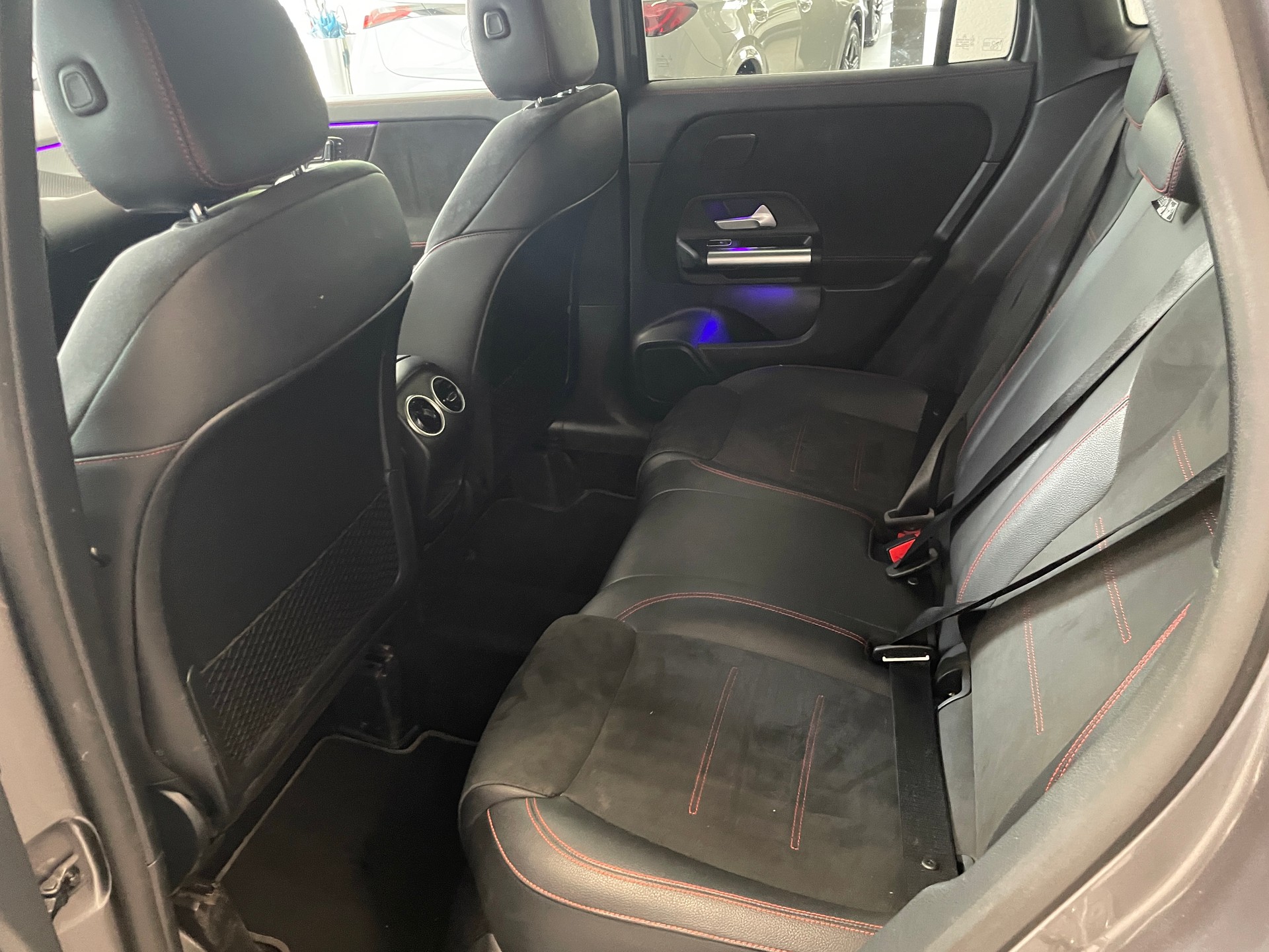 MERCEDES-BENZ GLA 250e AMG Line 8G-DCT - 11