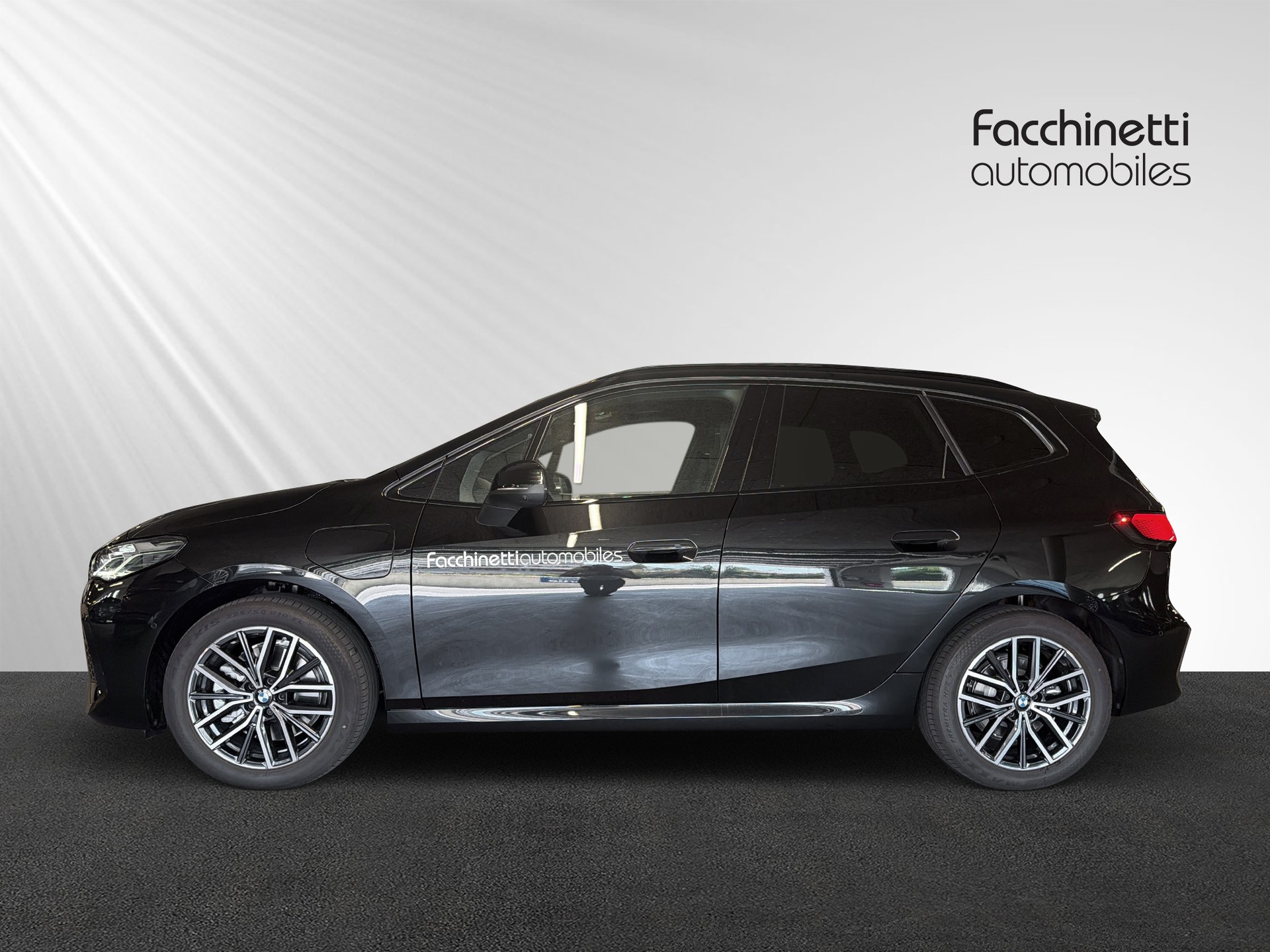 BMW 230e xDrive Active Tourer M Sport - 2