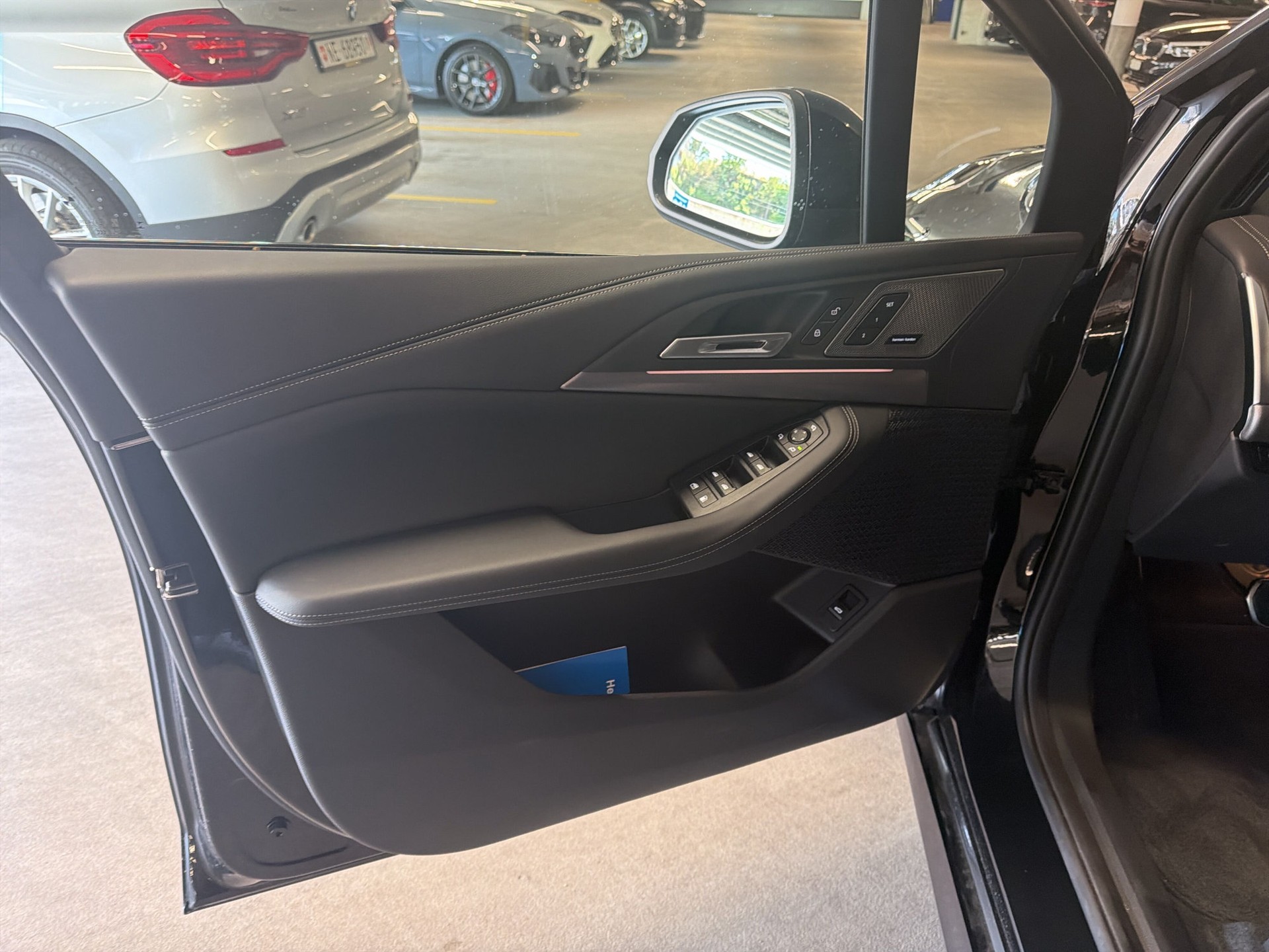 BMW 230e xDrive Active Tourer M Sport - 17