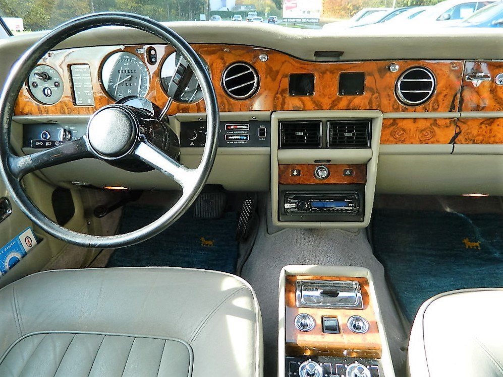 ROLLS-ROYCE Silver Spirit - 4
