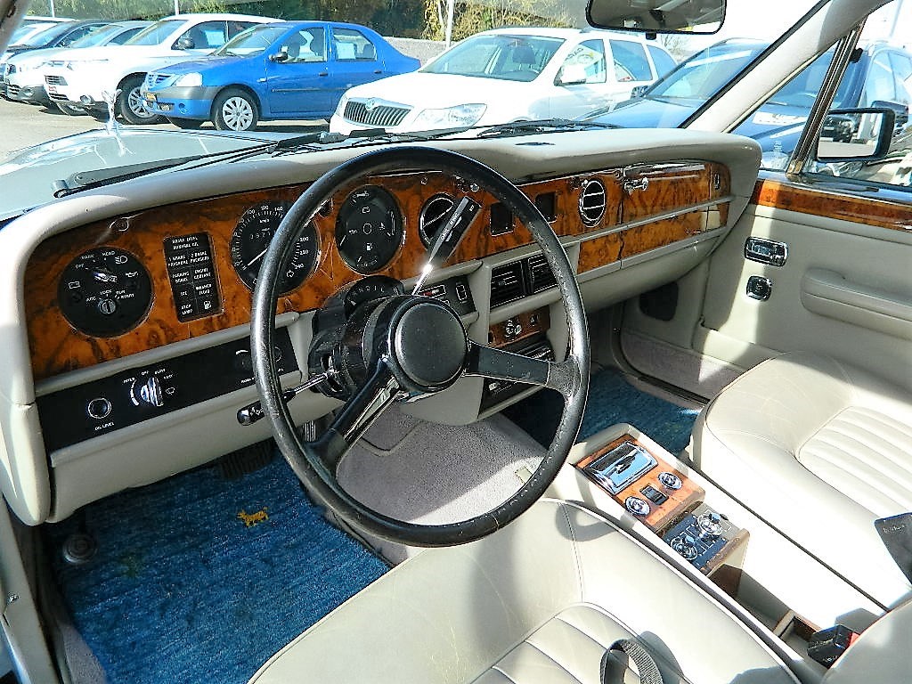ROLLS-ROYCE Silver Spirit - 3
