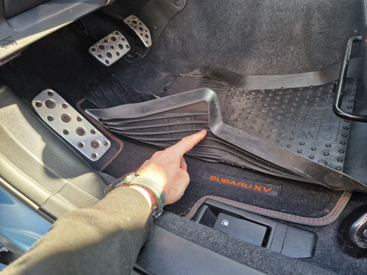 SUBARU XV 2.0 Swiss Plus AWD Lineartronic - 6