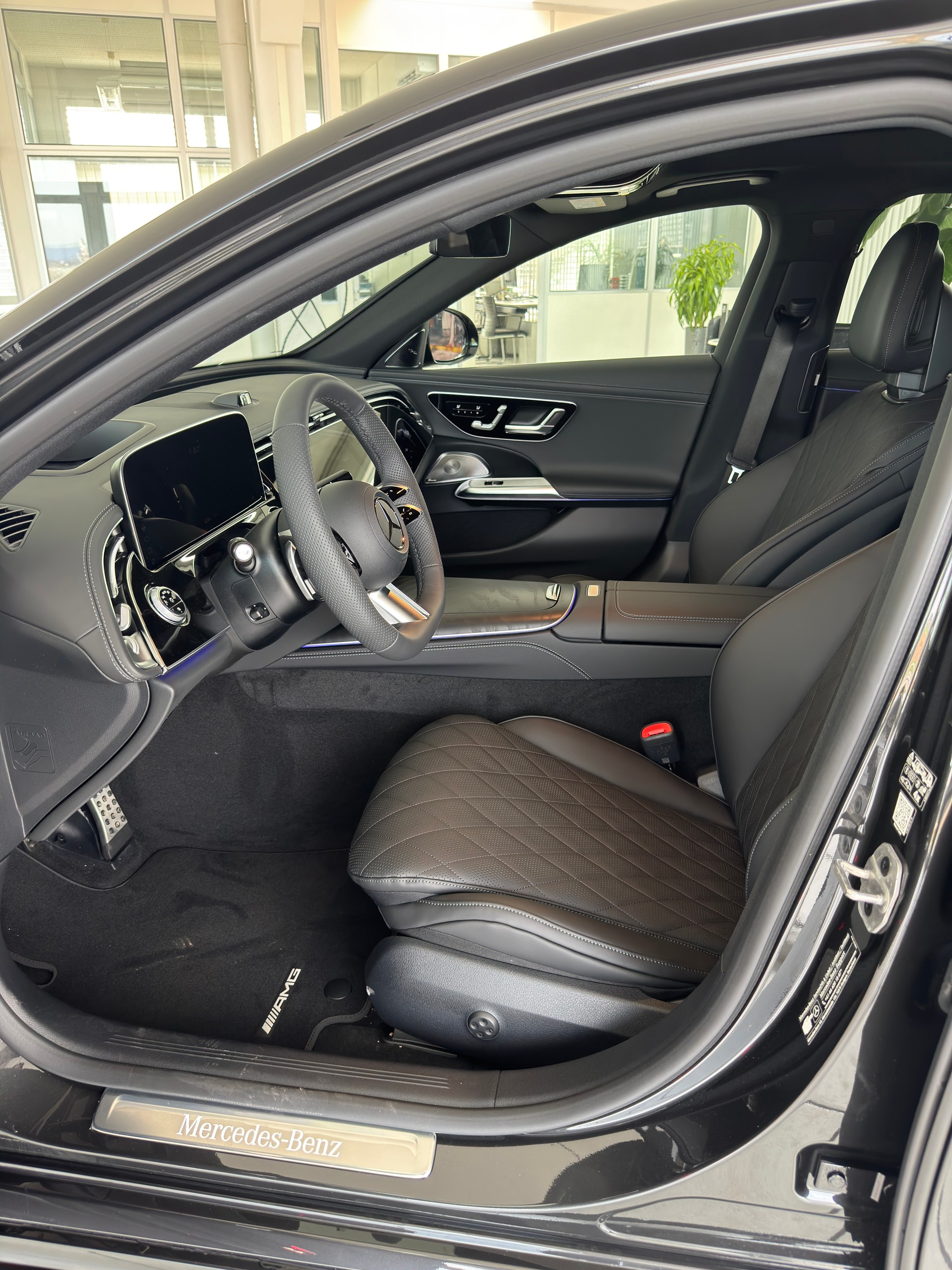 MERCEDES-BENZ E 220 d 4MATIC Limousine - 6