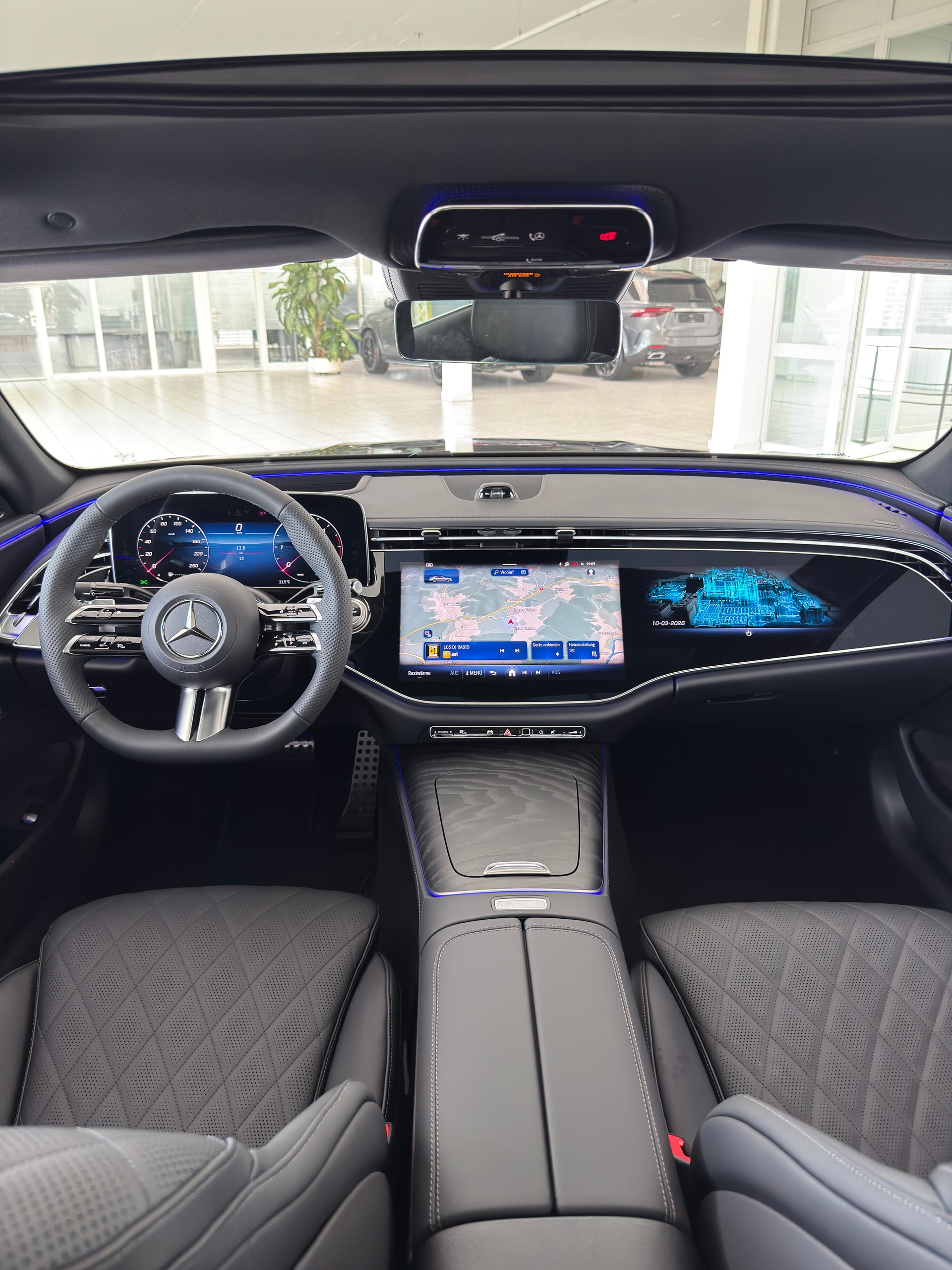 MERCEDES-BENZ E 220 d 4MATIC Limousine - 10