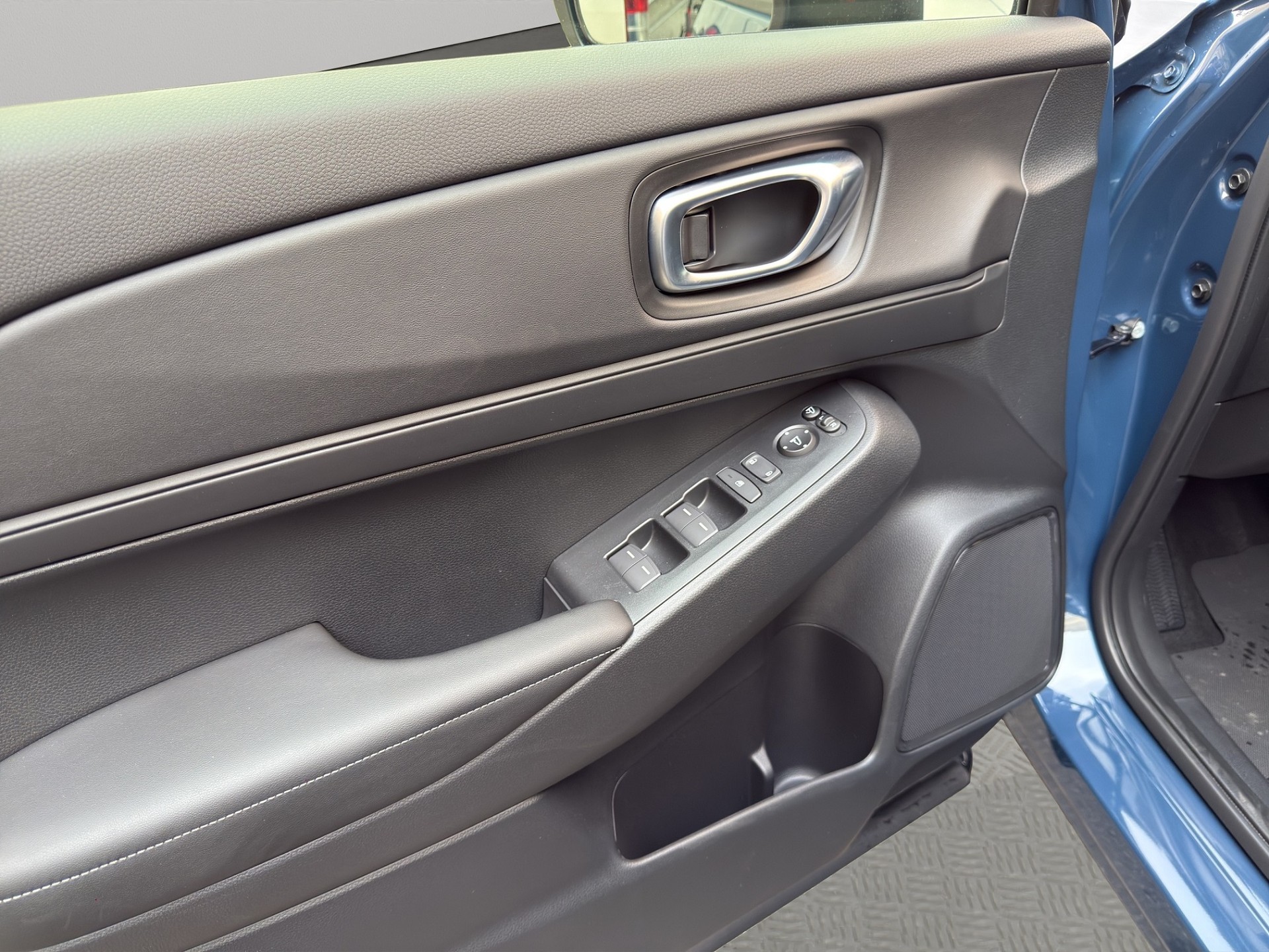 HONDA HR-V 1.5 i-MMD Elegance - 14