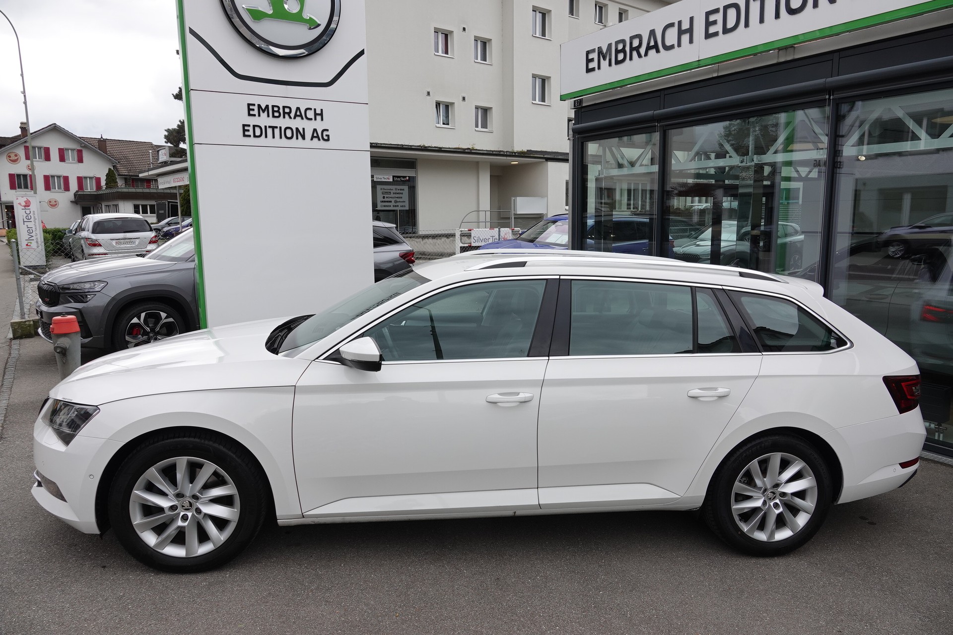 SKODA Superb Combi 1.8 TSI Style DSG - 5