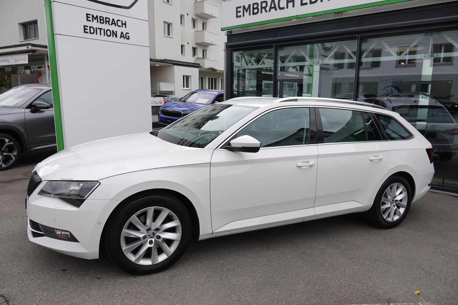 SKODA Superb Combi 1.8 TSI Style DSG - 4