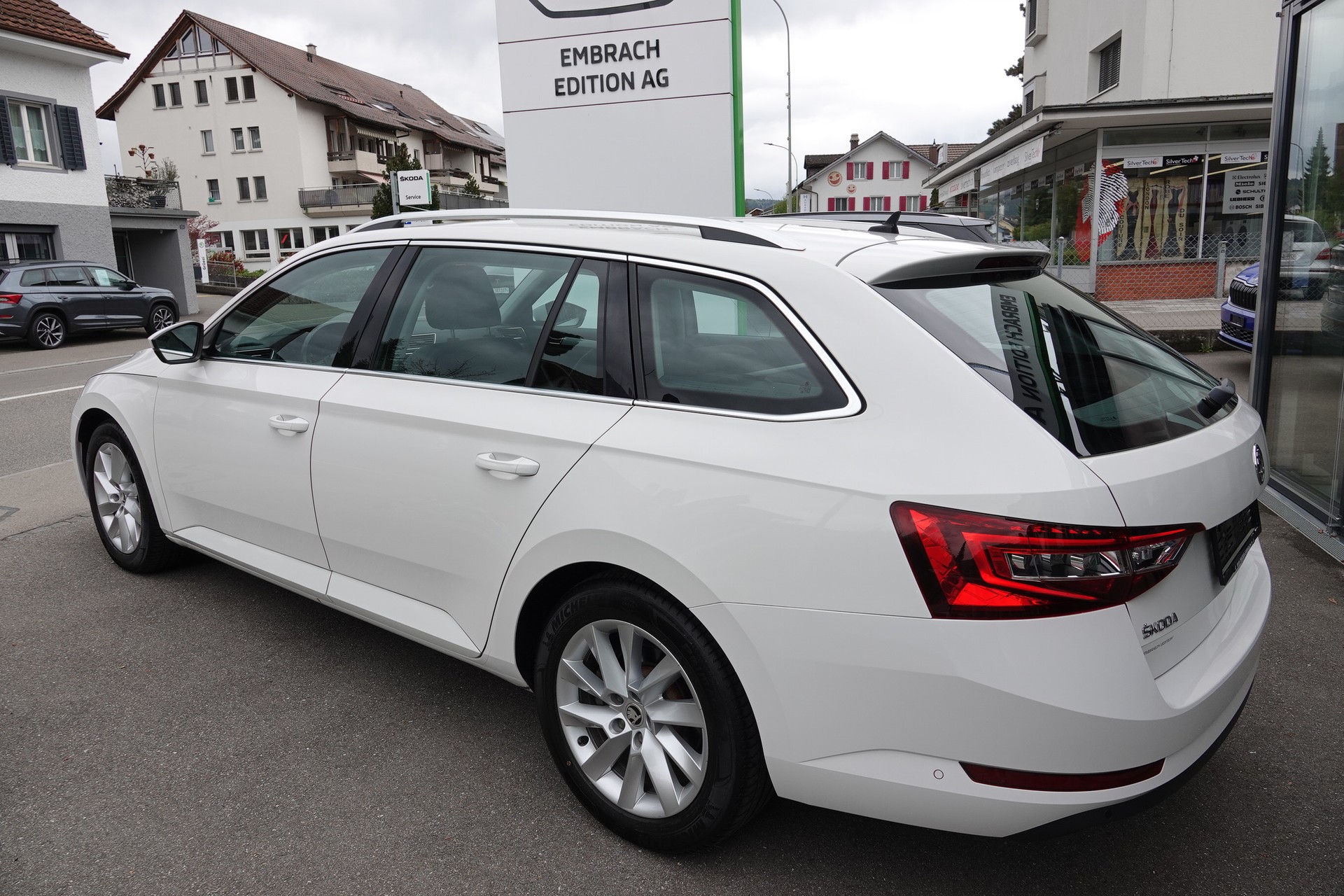 SKODA Superb Combi 1.8 TSI Style DSG - 7