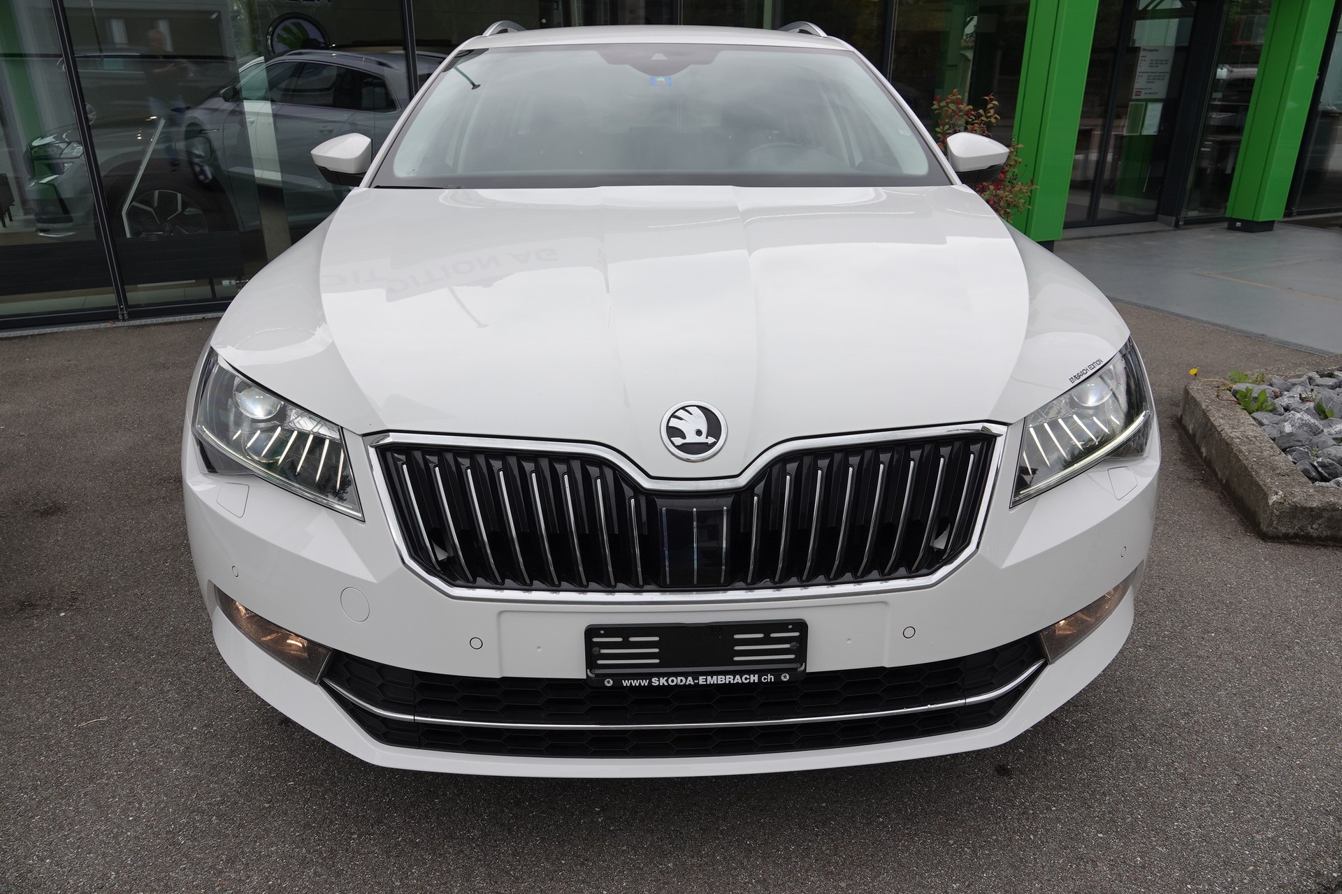 SKODA Superb Combi 1.8 TSI Style DSG - 2