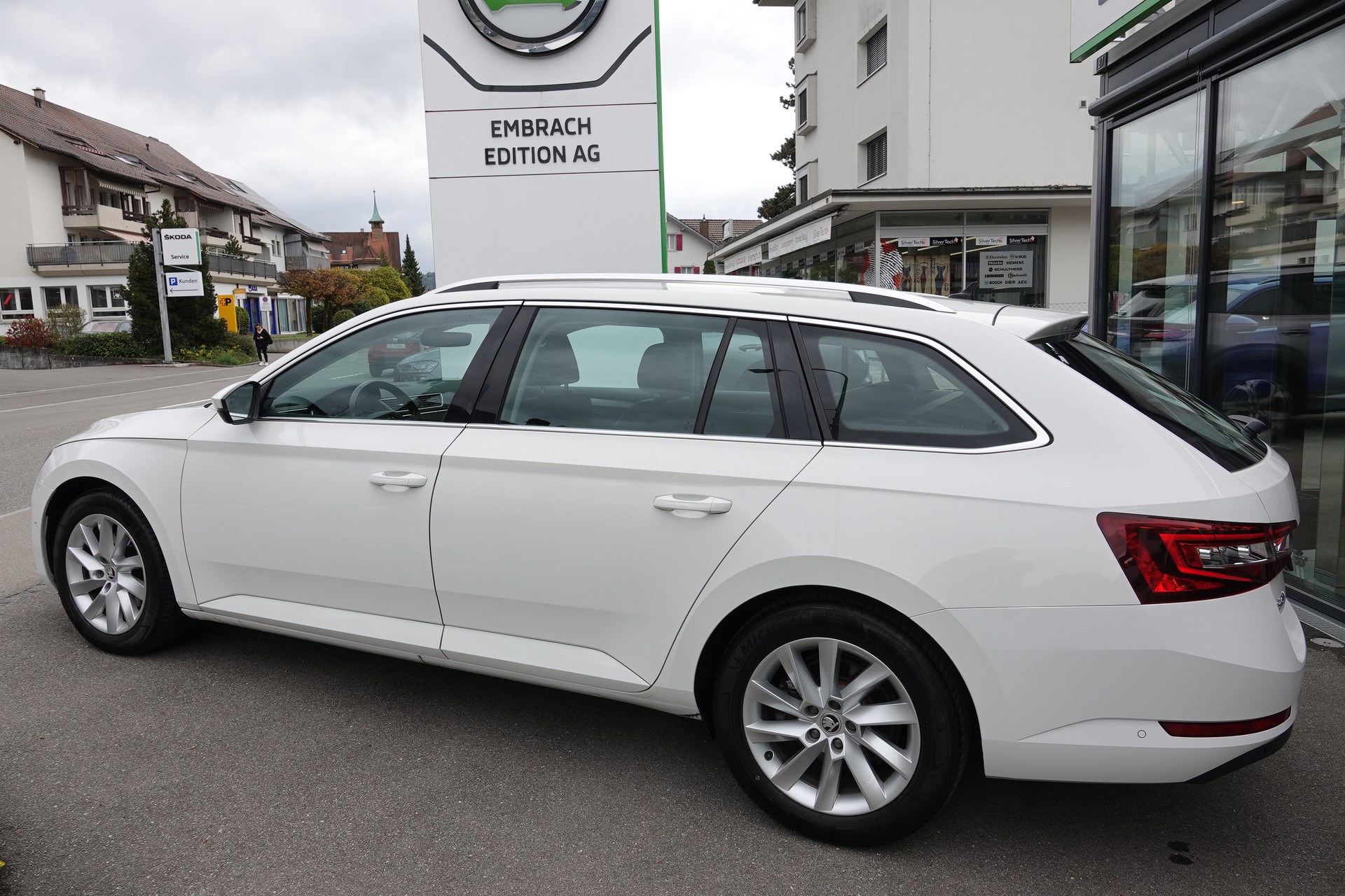 SKODA Superb Combi 1.8 TSI Style DSG - 6