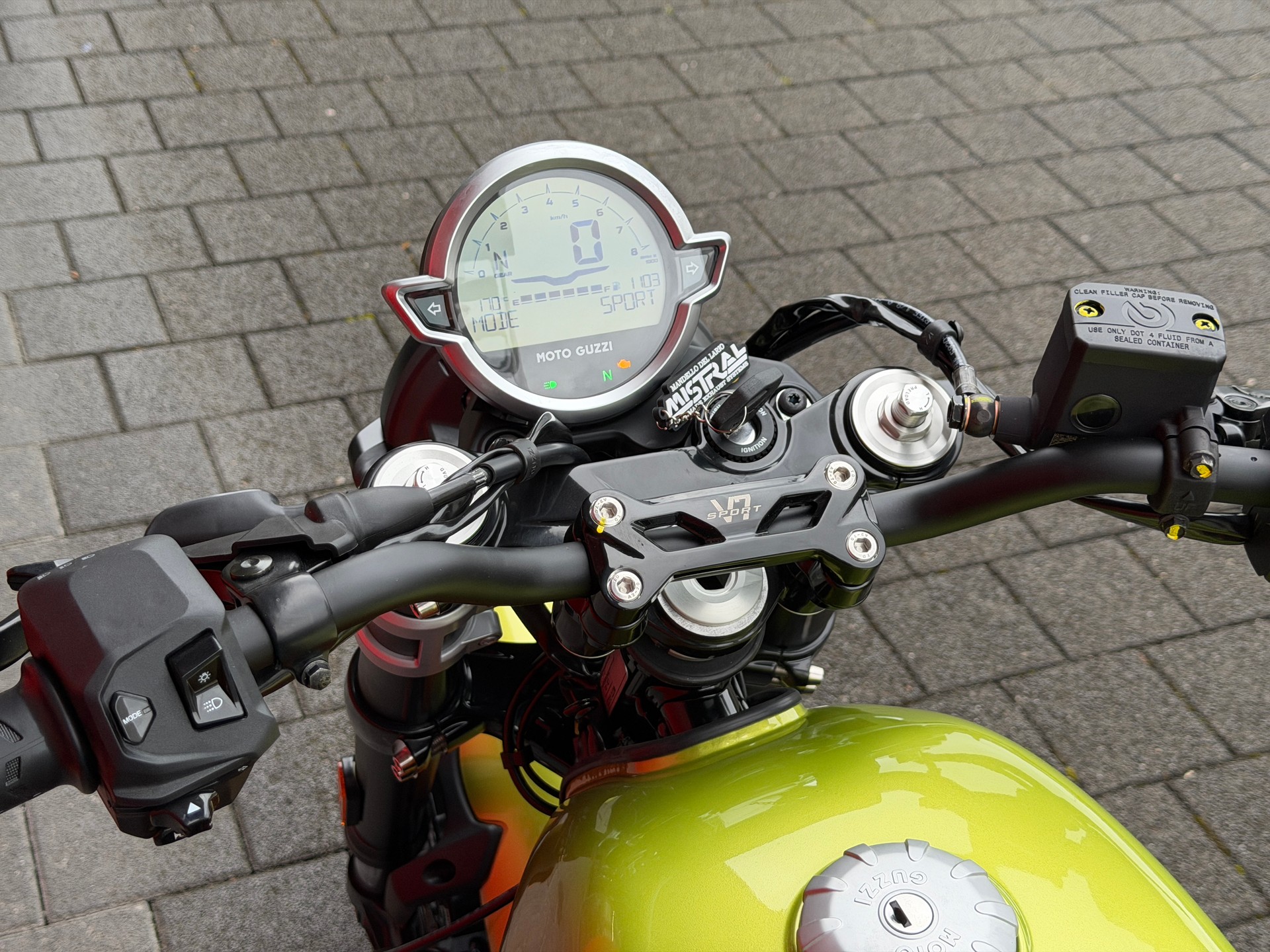 MOTO GUZZI V7 IV 850 Sport E5+ (35kW) '' MISTRAL'' - 10