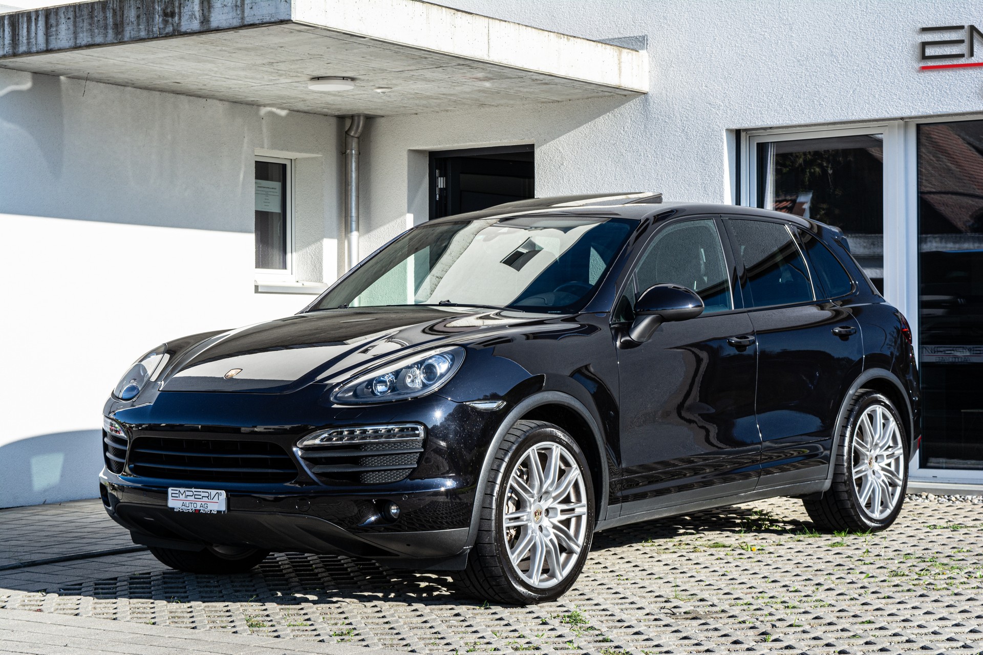 PORSCHE Cayenne S V8 - 3