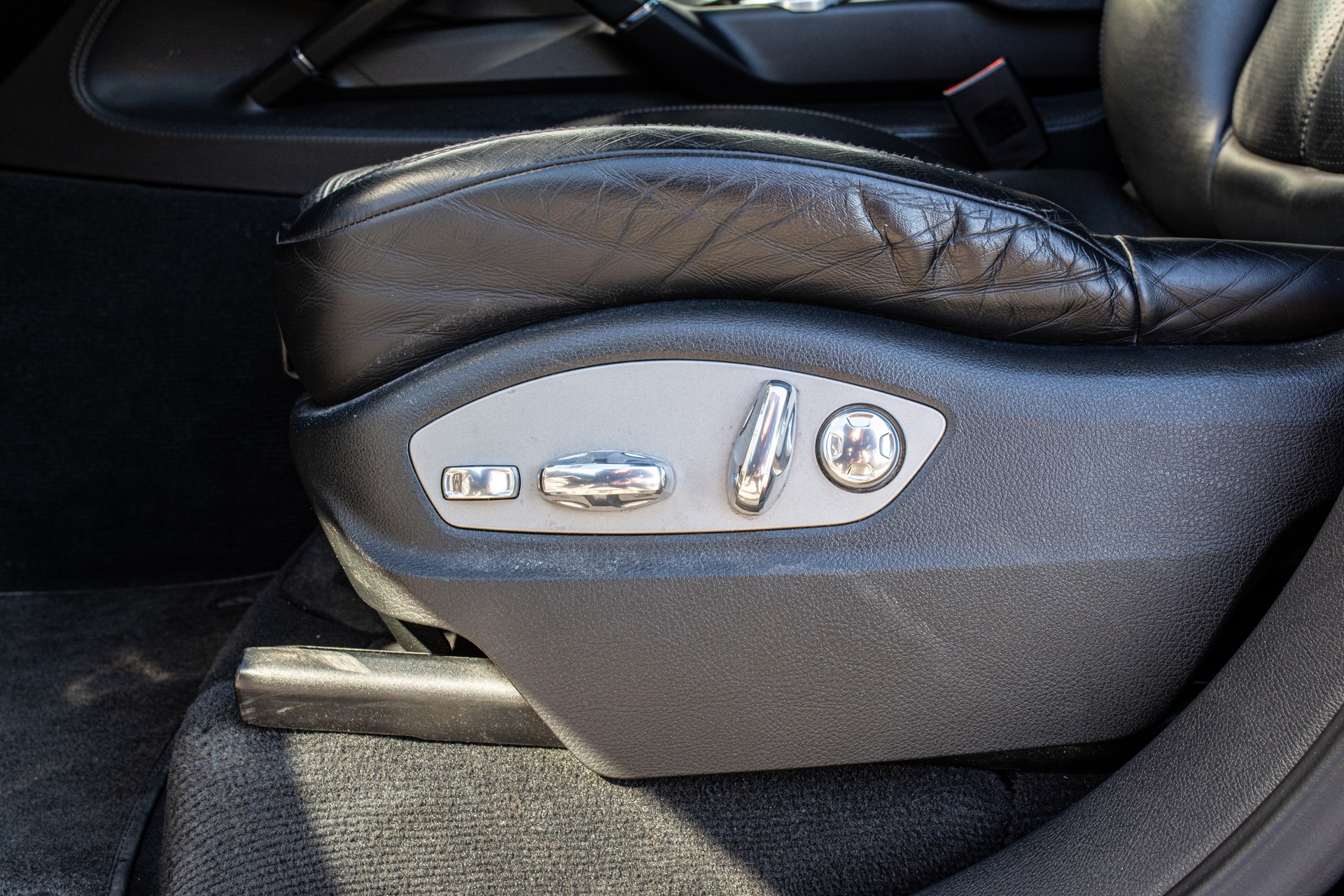 PORSCHE Cayenne S V8 - 14