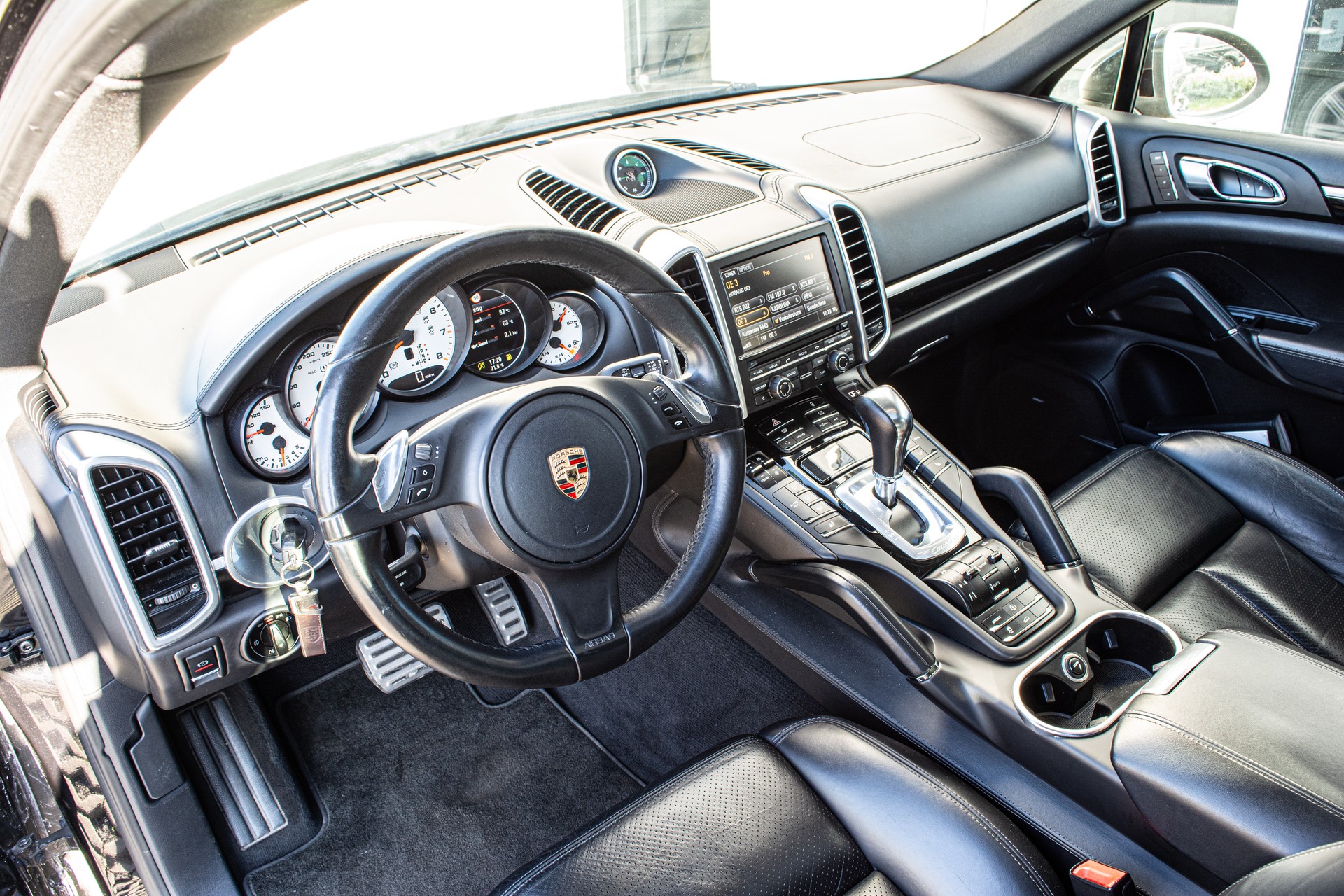 PORSCHE Cayenne S V8 - 8