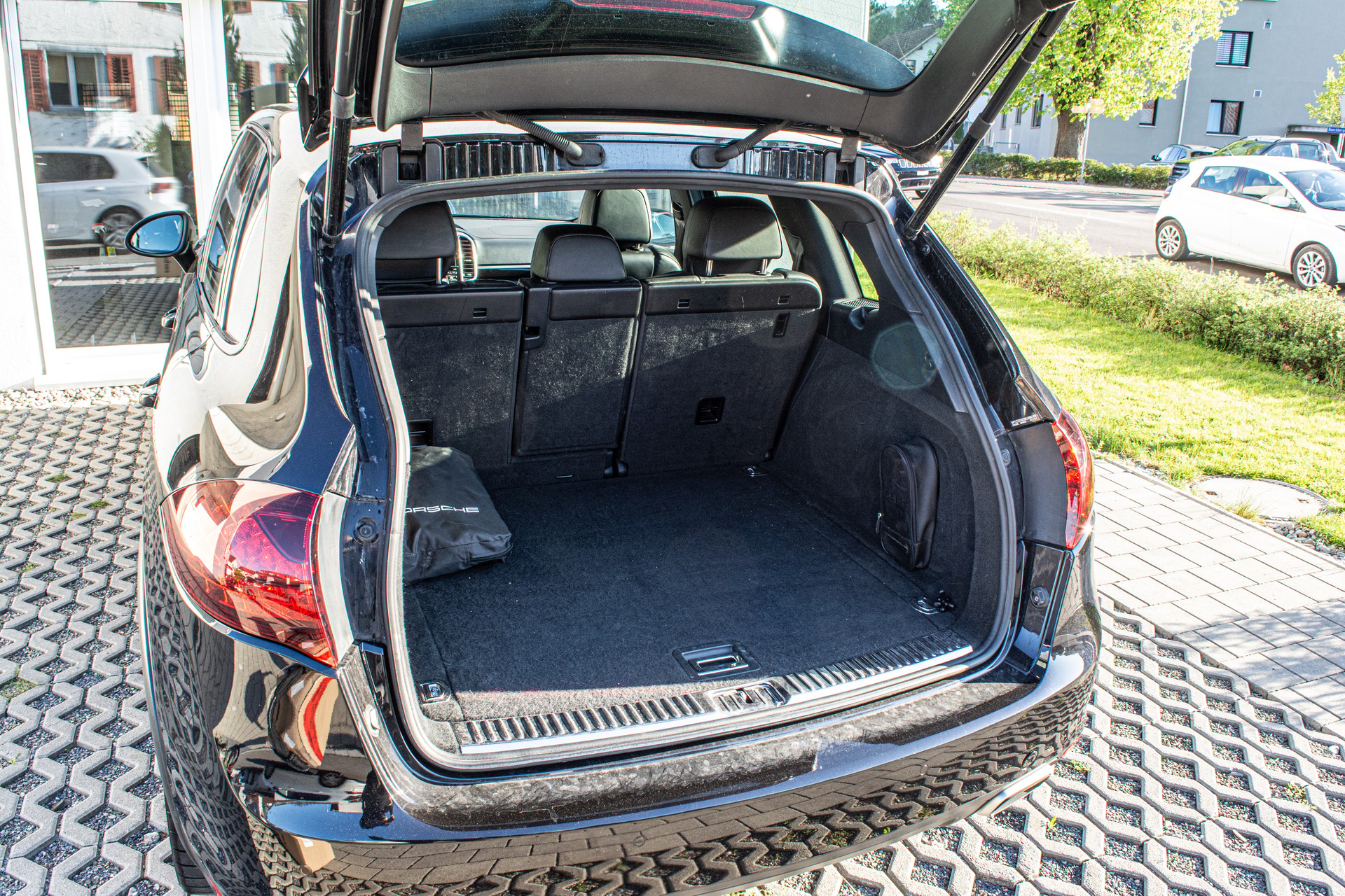 PORSCHE Cayenne S V8 - 19