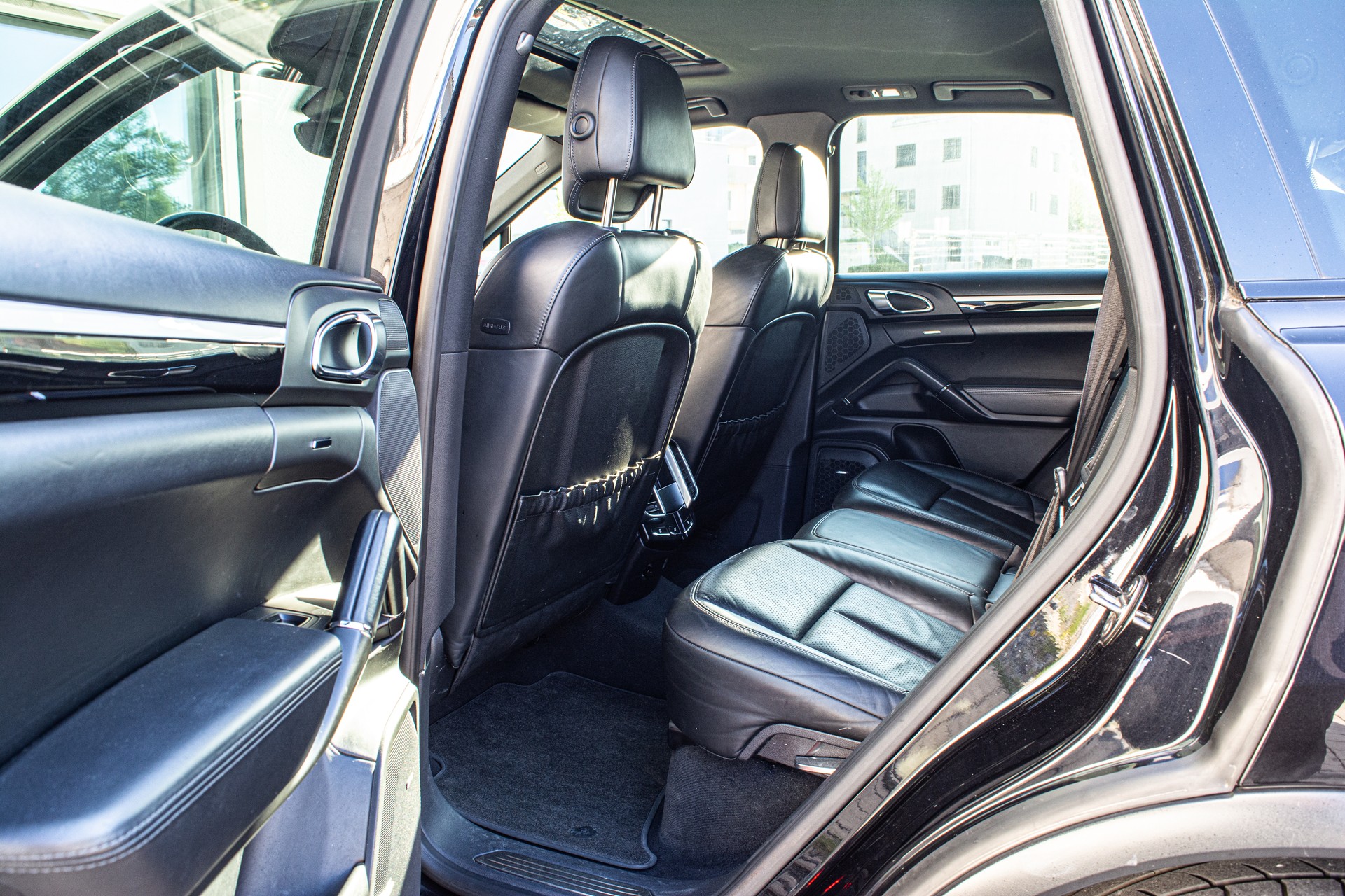 PORSCHE Cayenne S V8 - 17