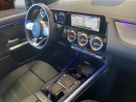 MERCEDES-BENZ EQA 300 AMG Line 4Matic - 14